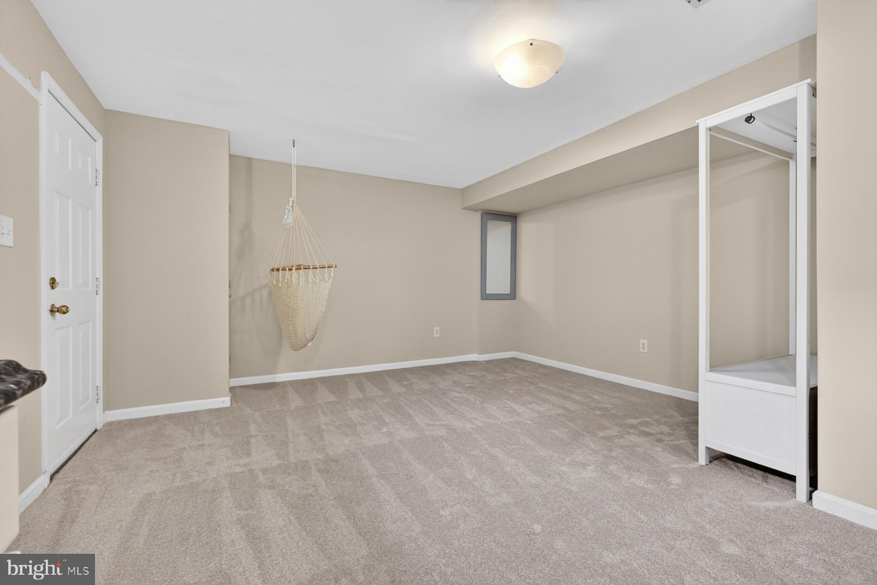 SOUTH RIVER COLONY - Residential