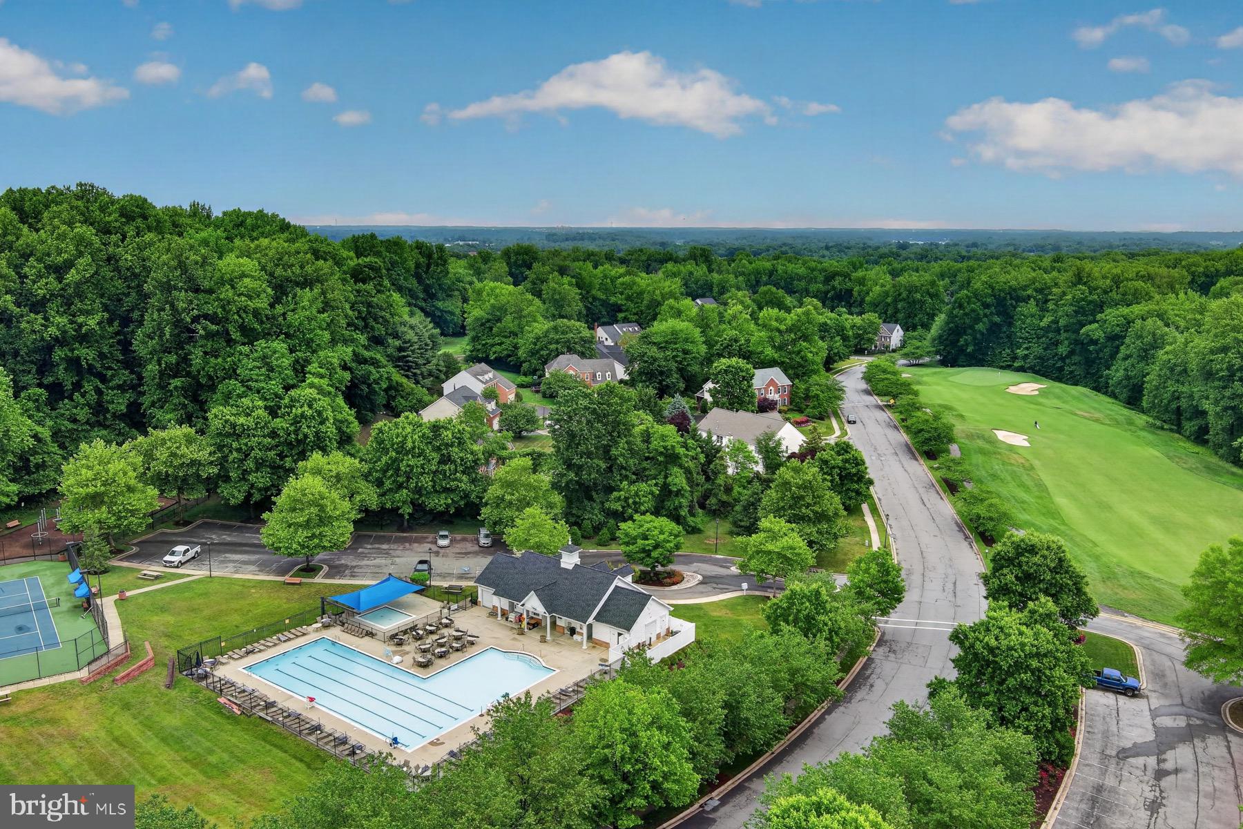 SOUTH RIVER COLONY - Residential