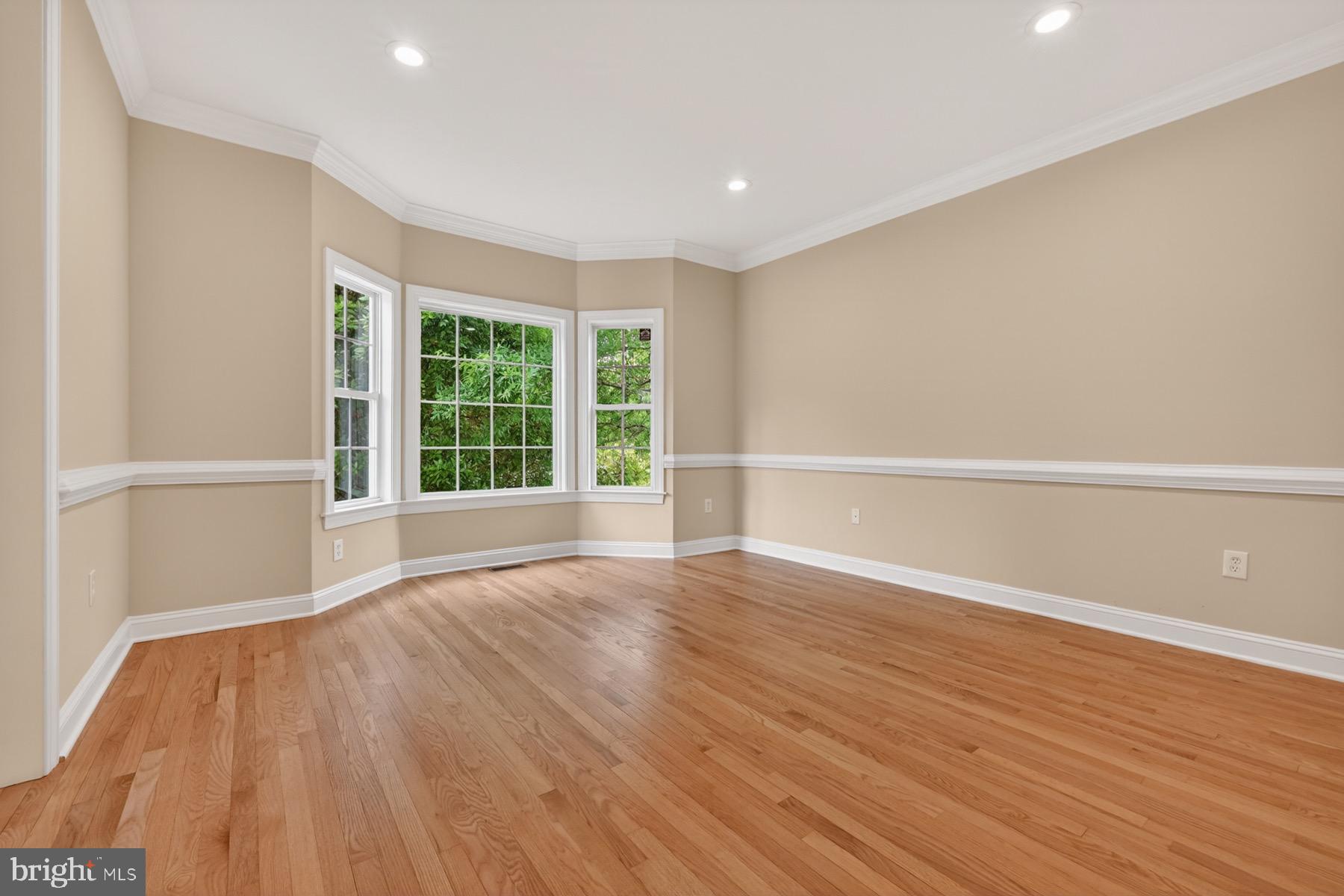 SOUTH RIVER COLONY - Residential