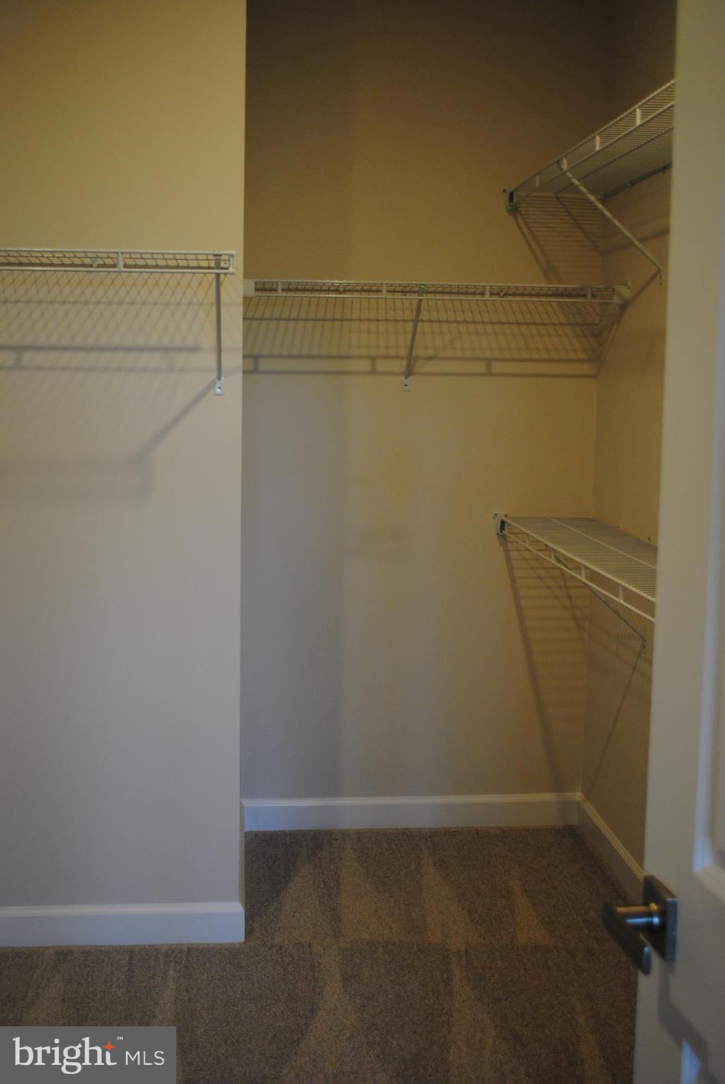 ASHBURN STATION - Residential Lease