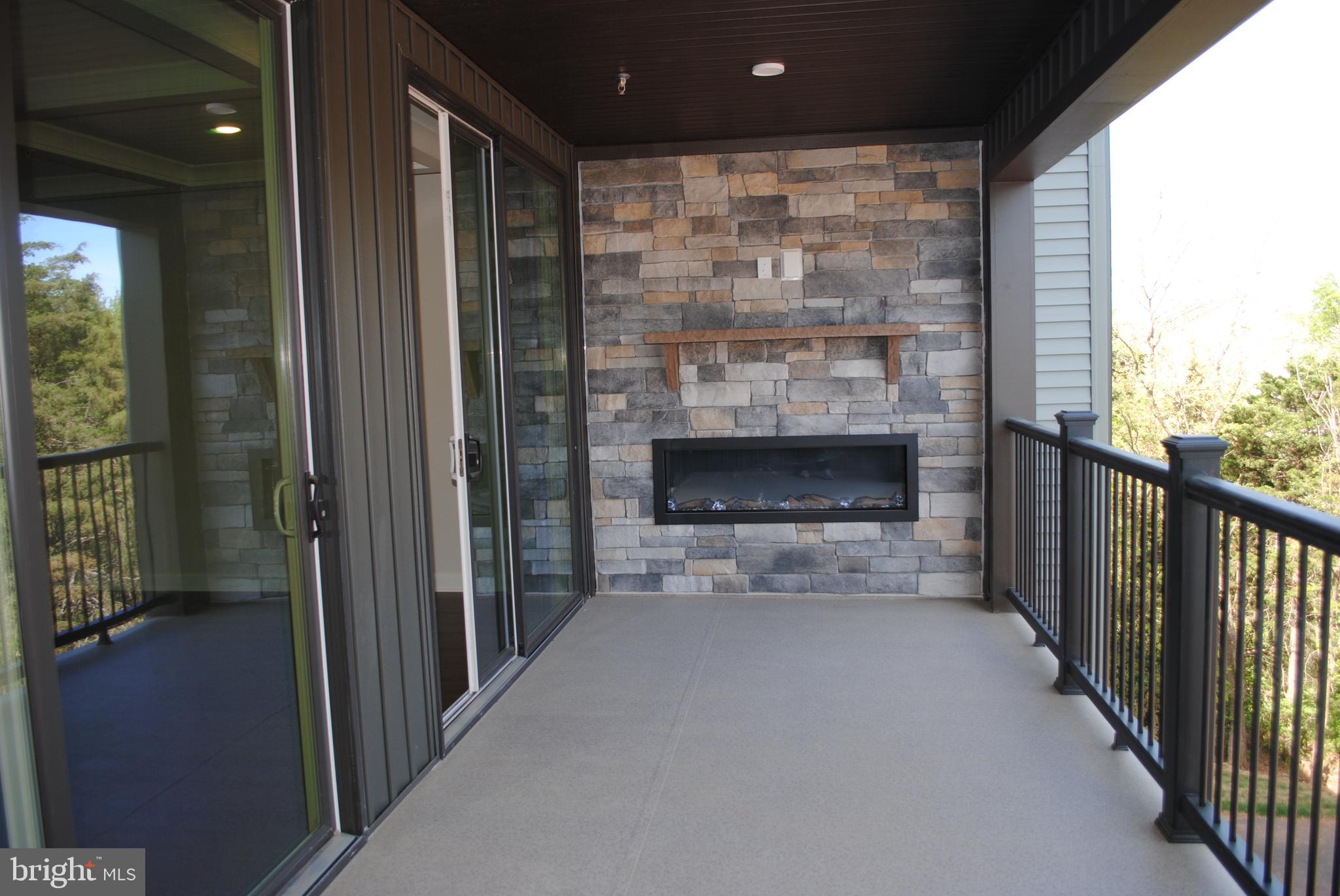 ASHBURN STATION - Residential Lease