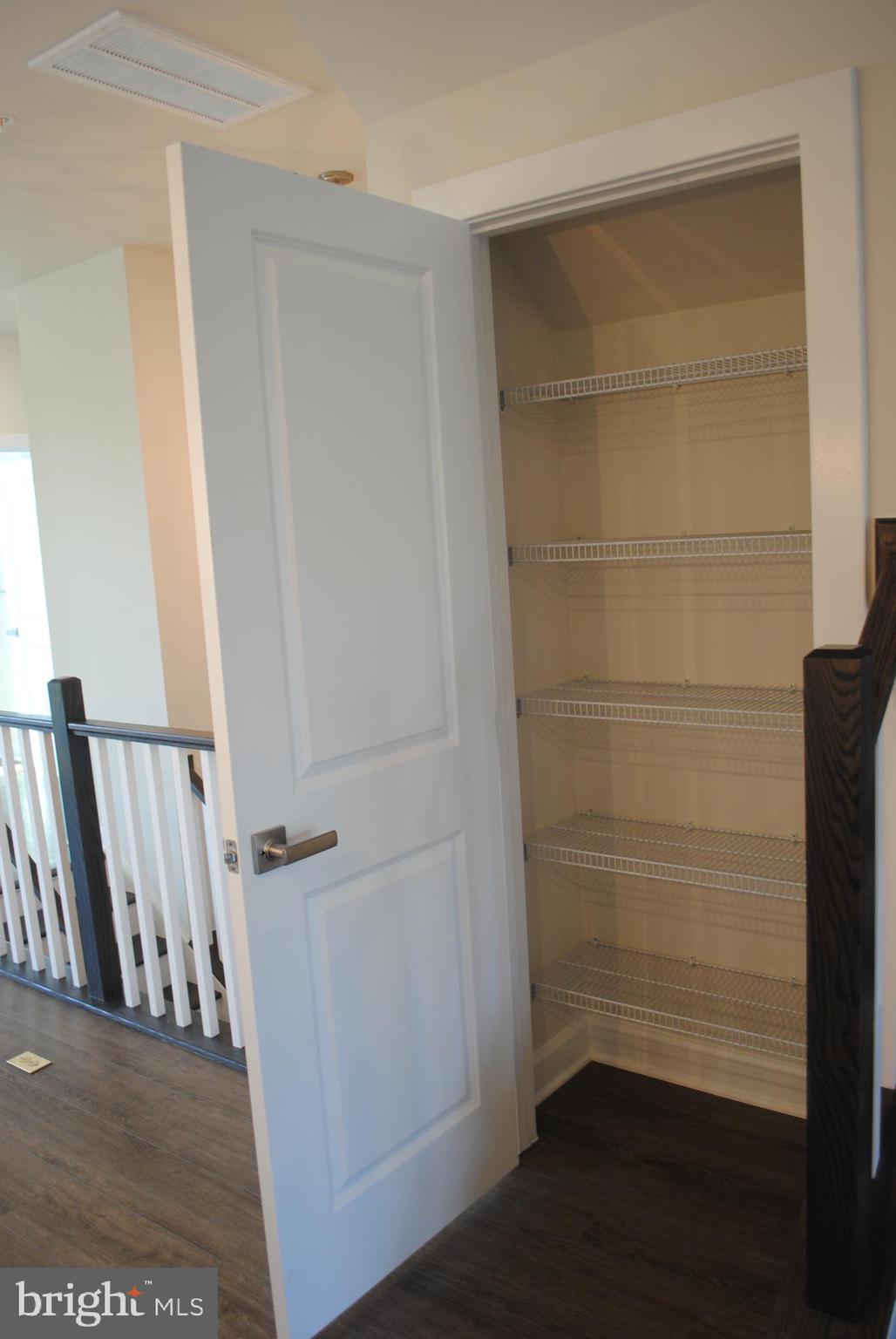 ASHBURN STATION - Residential Lease