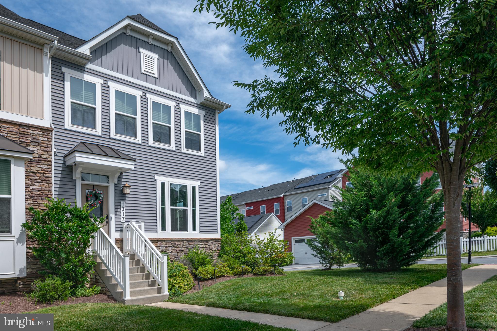 1317 SCHEER STREET