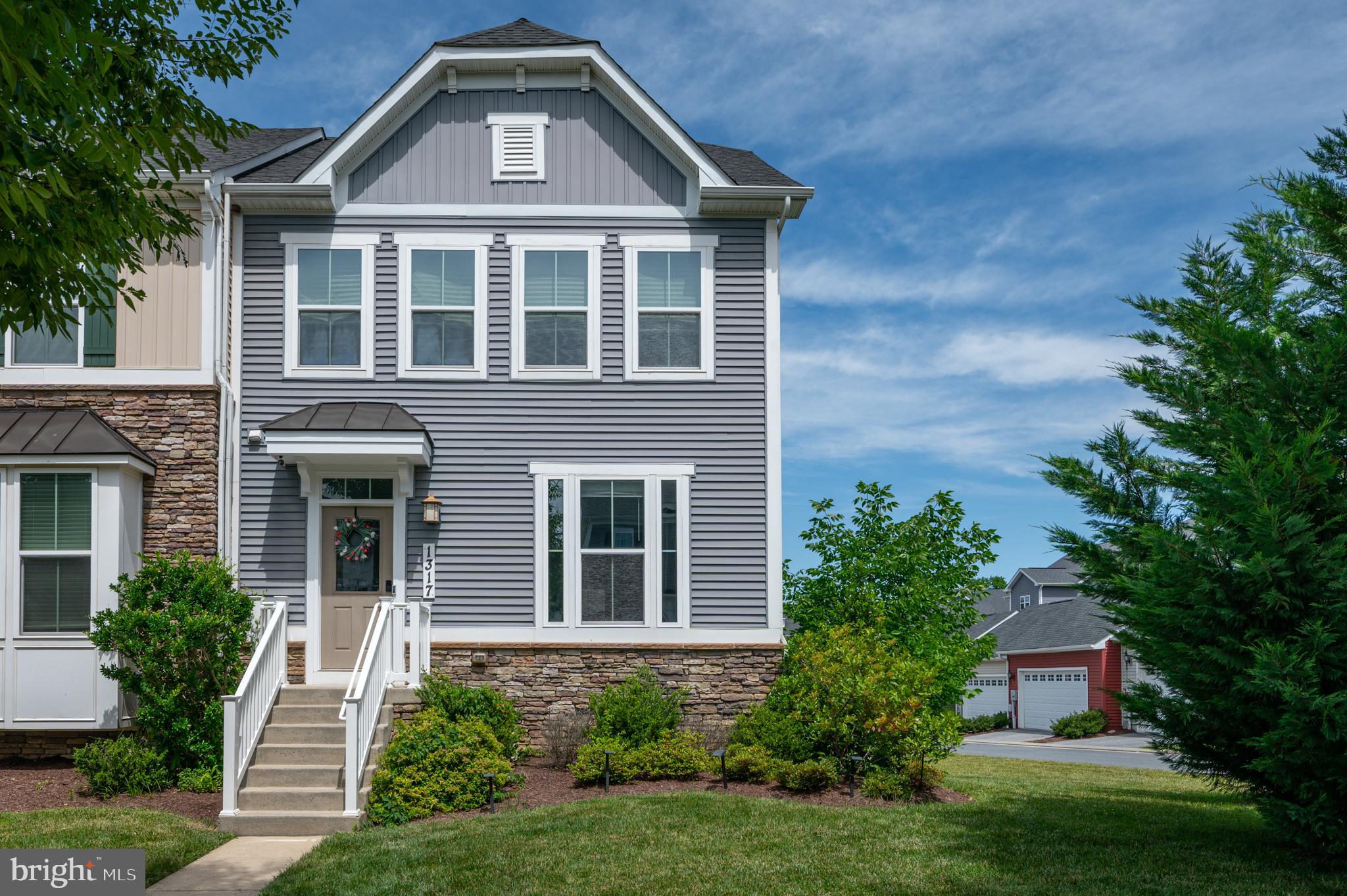 1317 SCHEER STREET