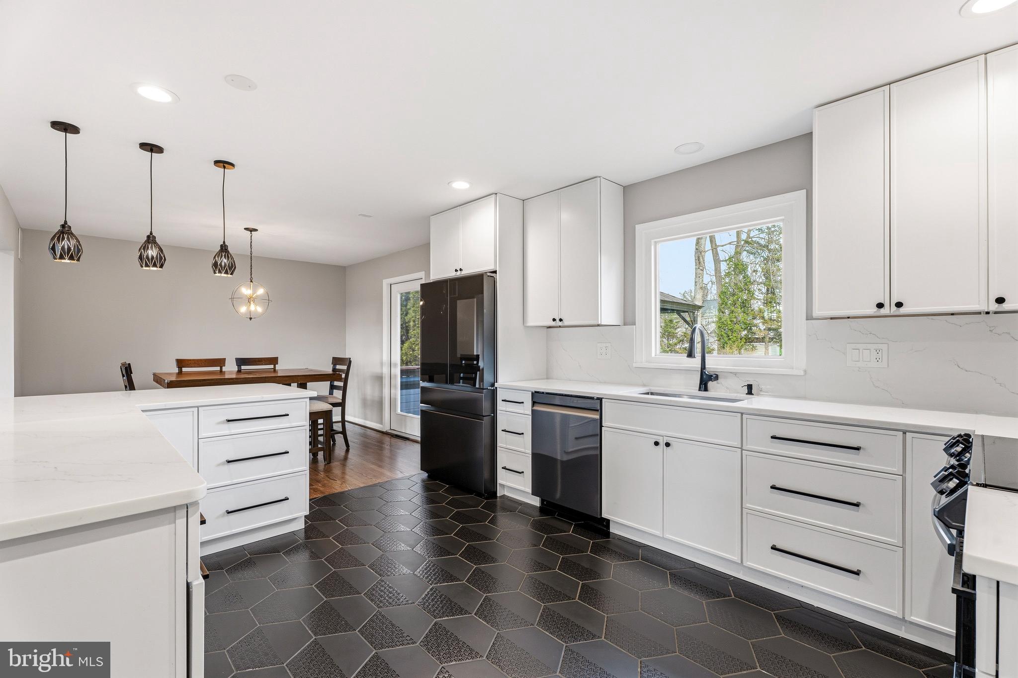 VALE HILLS - Residential