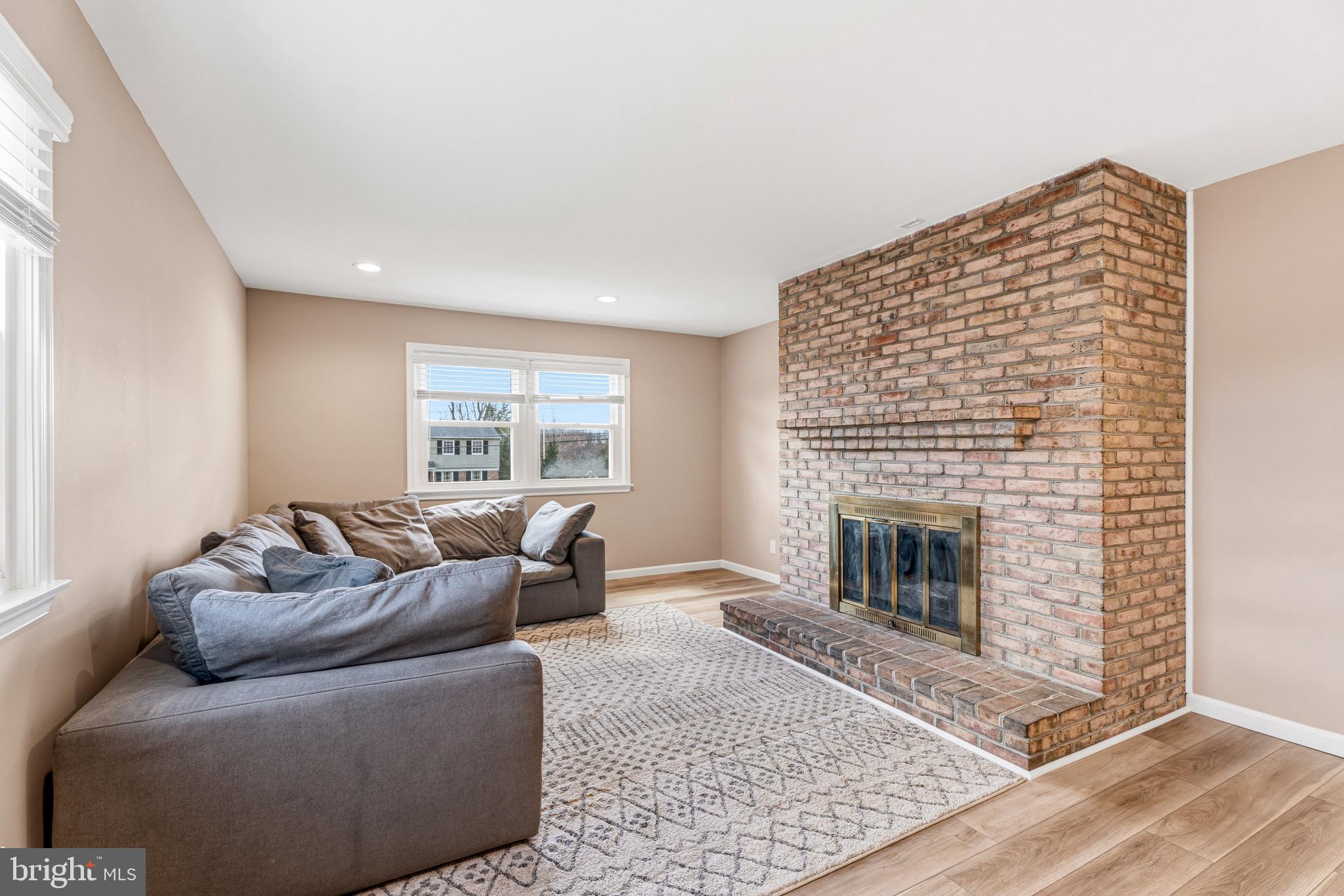 VALE HILLS - Residential