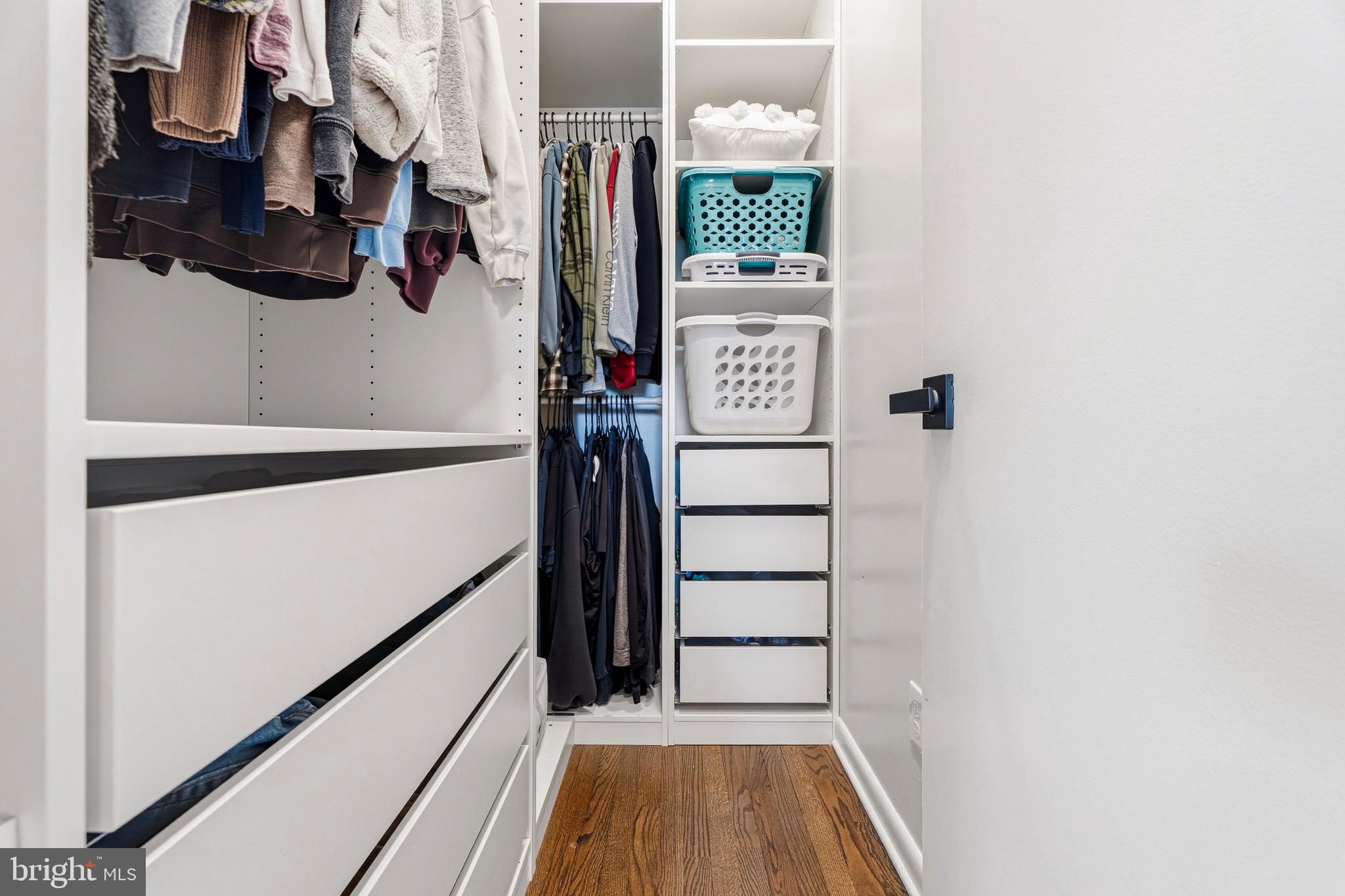 VALE HILLS - Residential