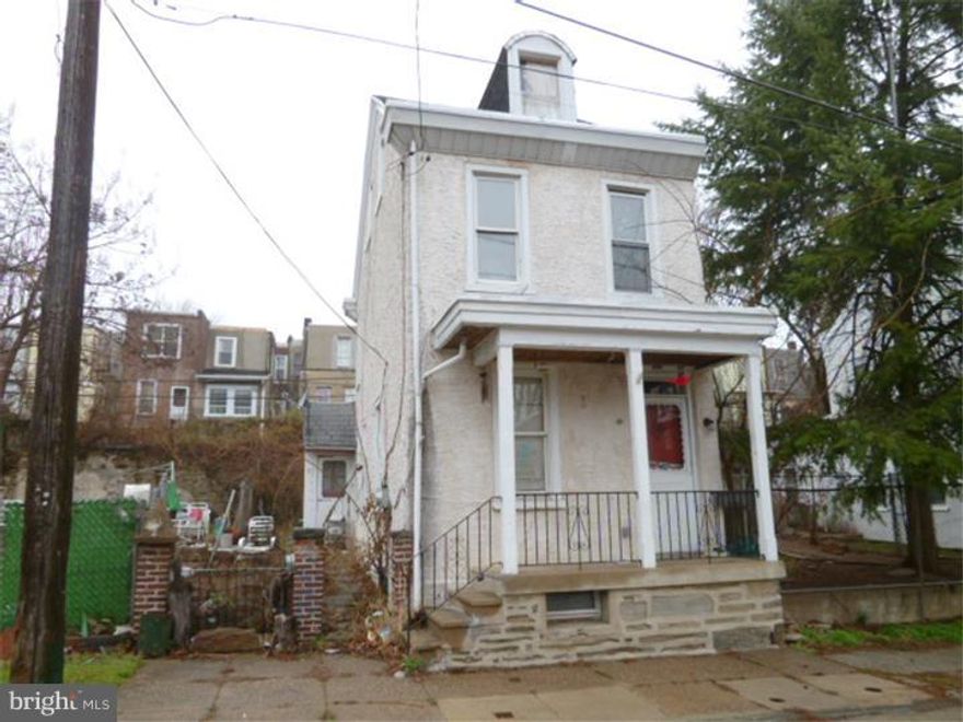 SINGLE  4 bedroom house that is in pretty good condition. off All offers will be presented, $2,000 certified deposit and proof of funds will be required. AS IS Addendum and buyer will be responsible for u/o. Seller is equitable owner. Recommend to use assurance abstract for tile This is an assignment transaction. Cash or hard money financing only. All offers will be presented
