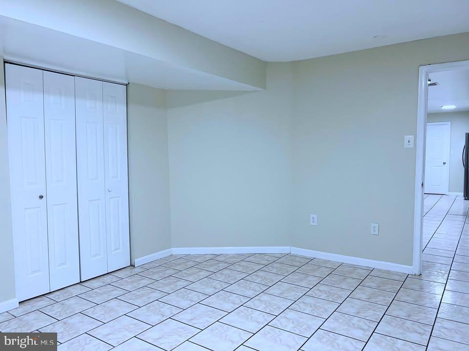 8186 PAPER BIRCH DRIVE