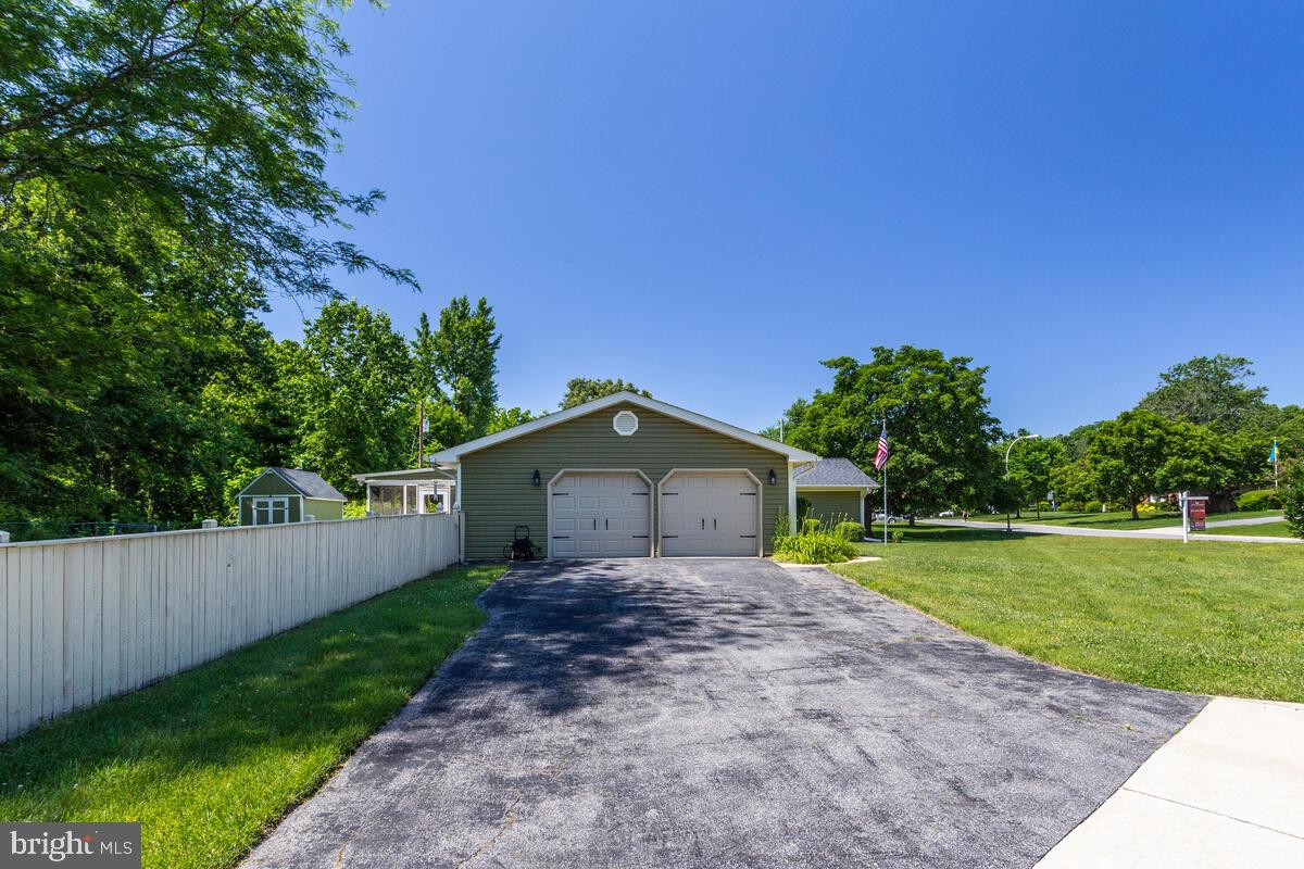 WHITEHALL AT BELAIR - Residential