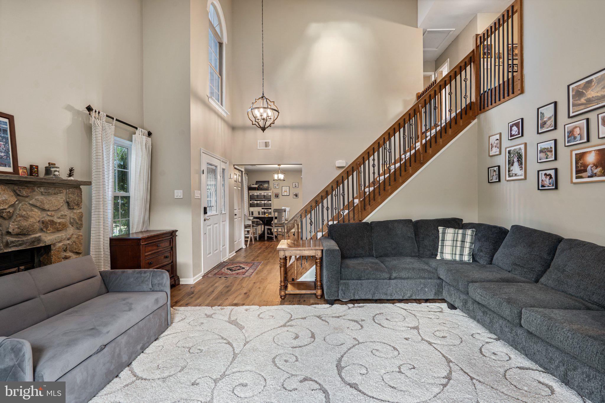 40 ROXBURY COURT A