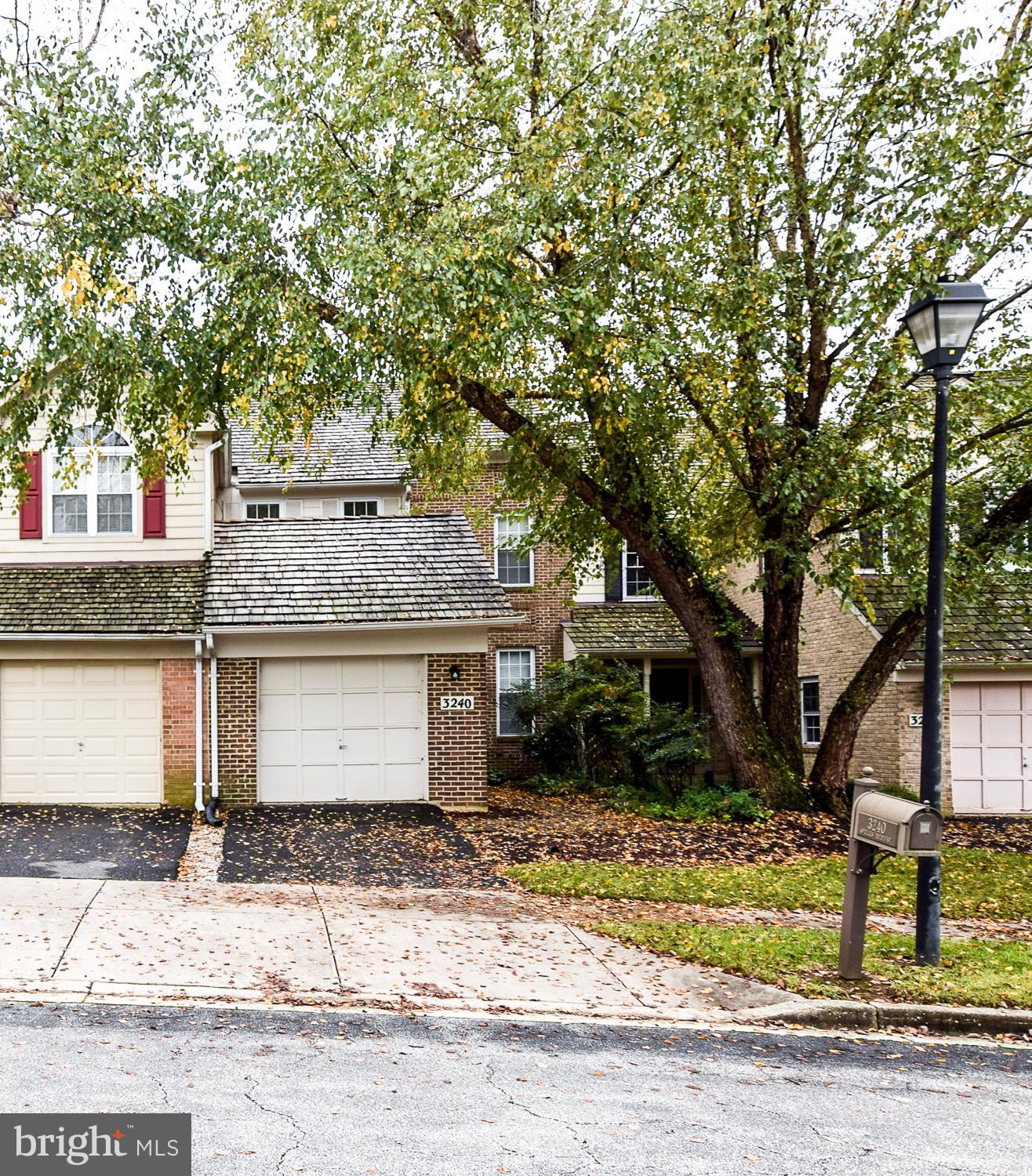 WOODMORE - Residential Lease