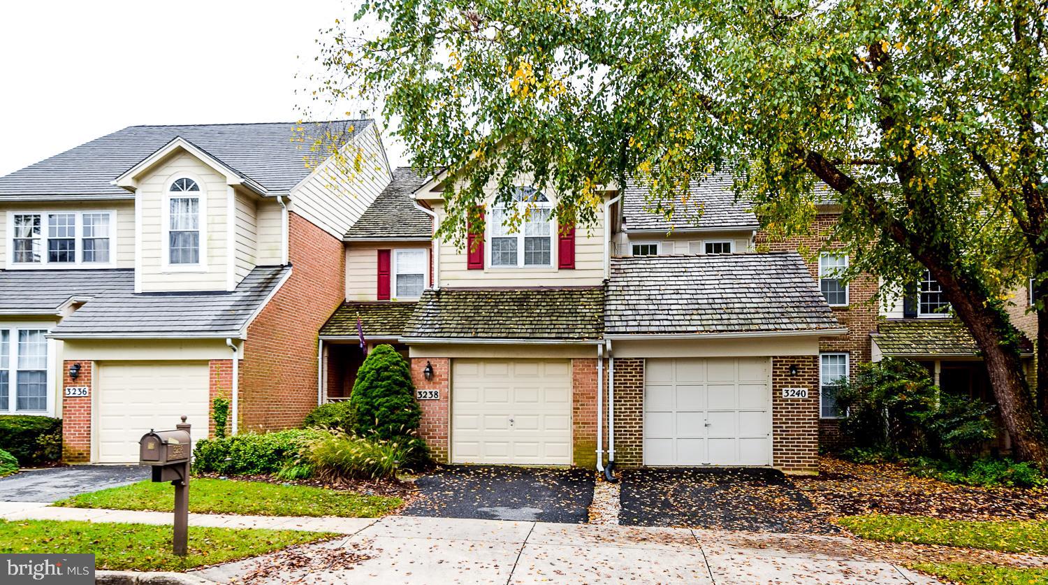 WOODMORE - Residential Lease