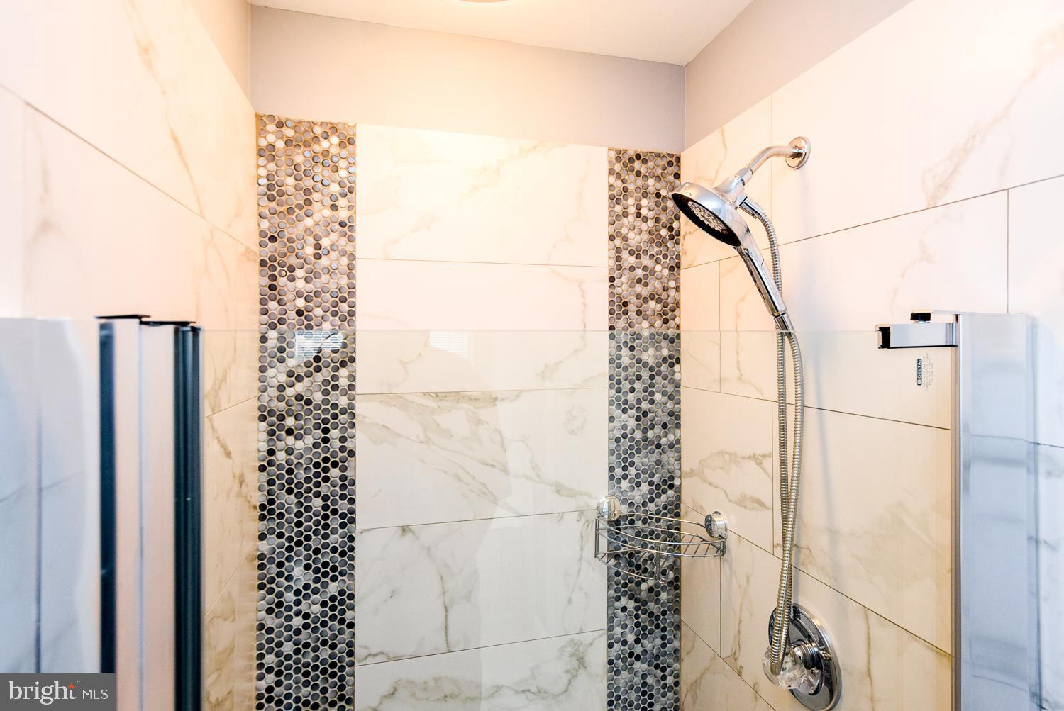 WOODMORE - Residential Lease