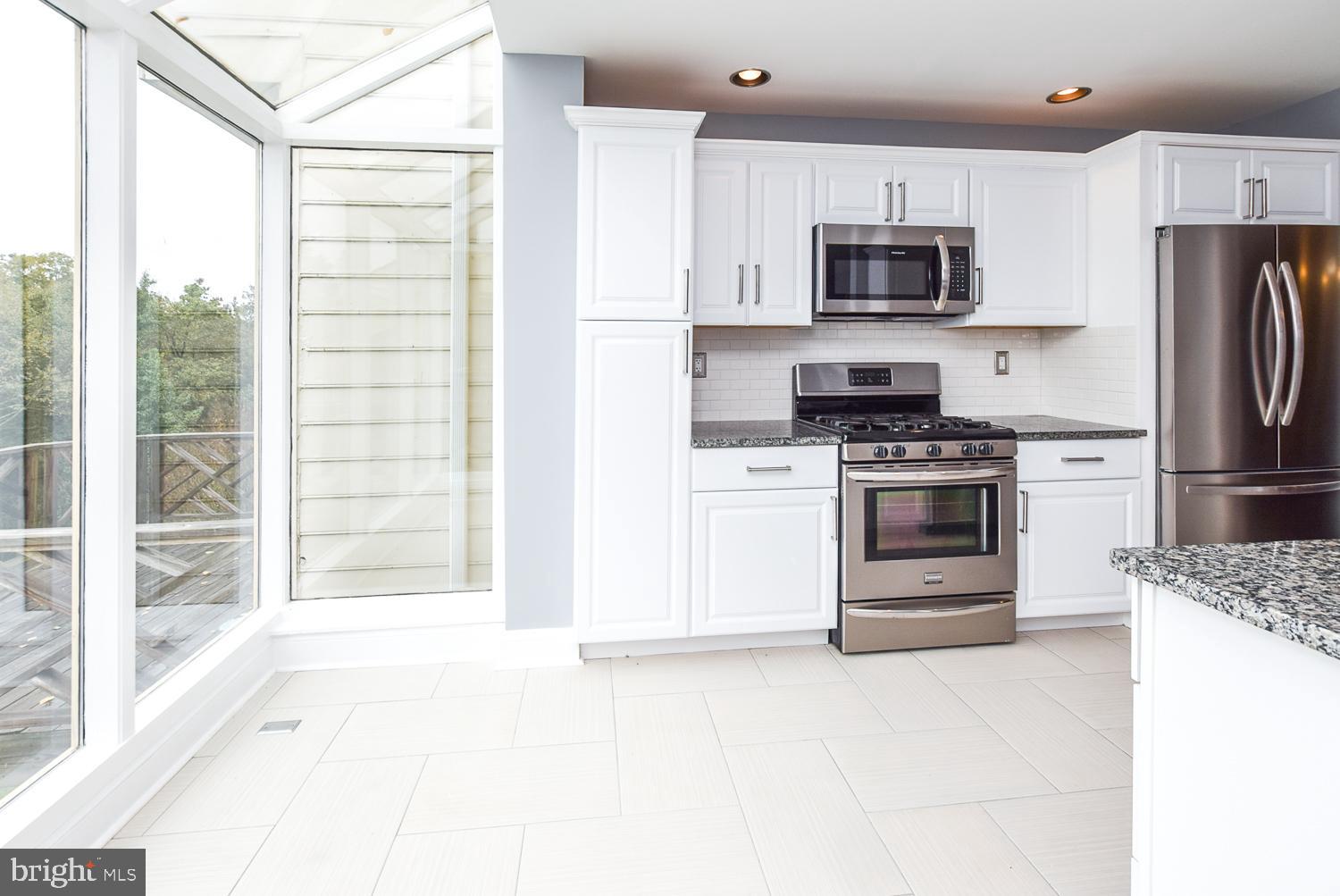 WOODMORE - Residential Lease