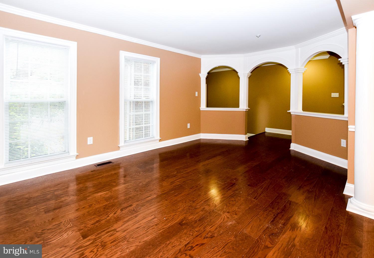 WOODMORE - Residential Lease