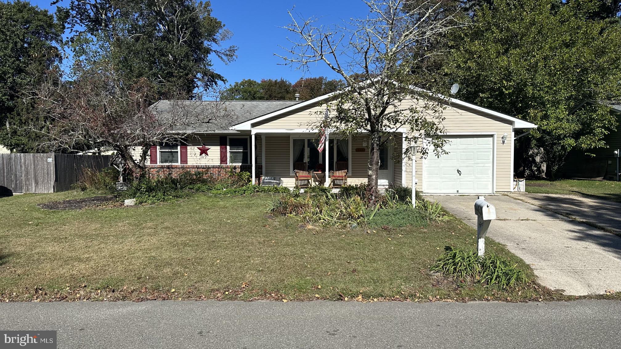 213 LAKE CRYSTALBROOK DRIVE