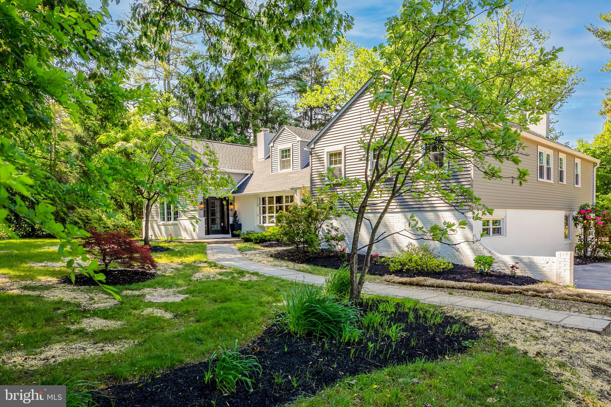 1110 W VALLEY ROAD