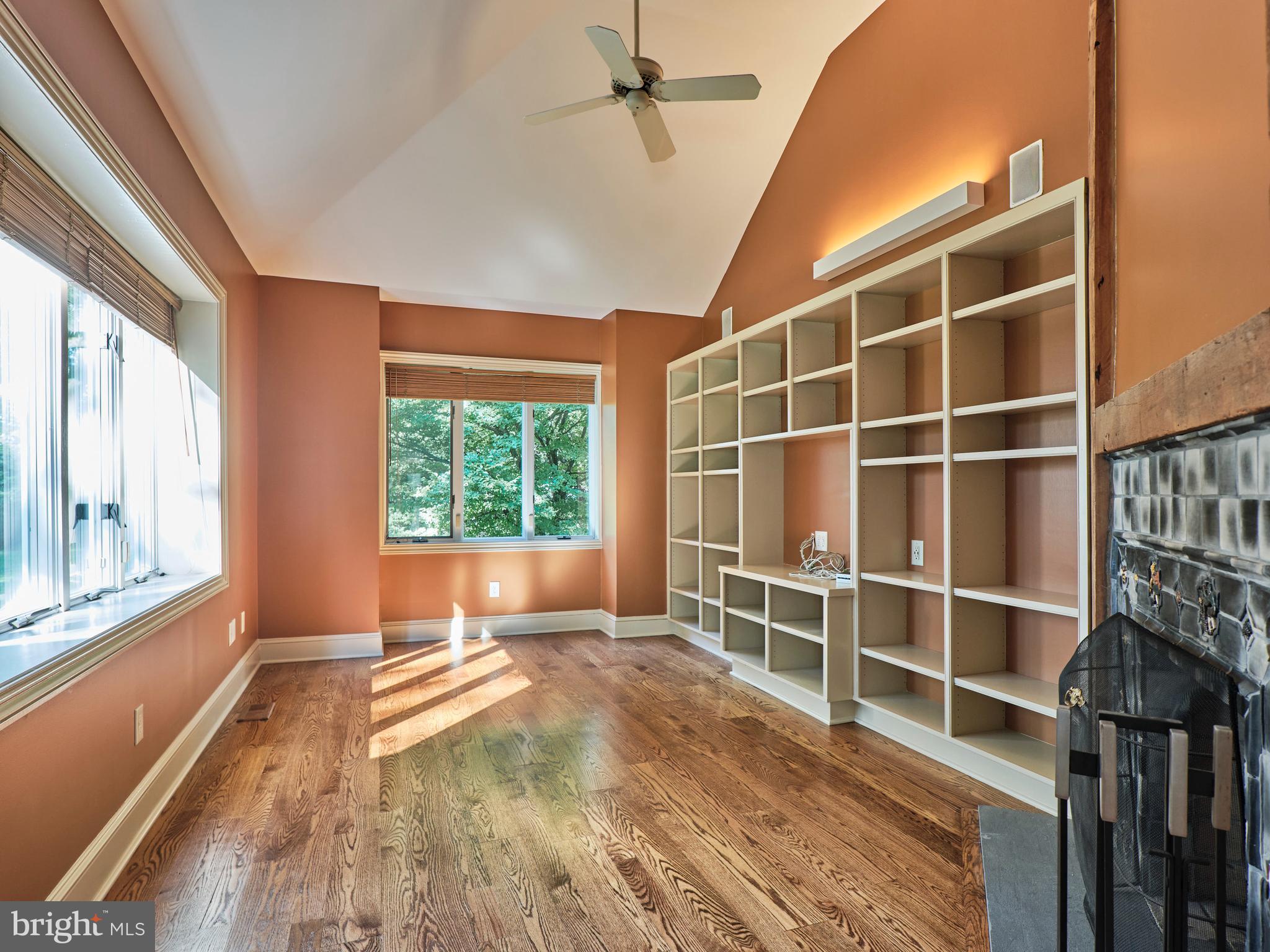 INDIAN SPRINGS - Residential