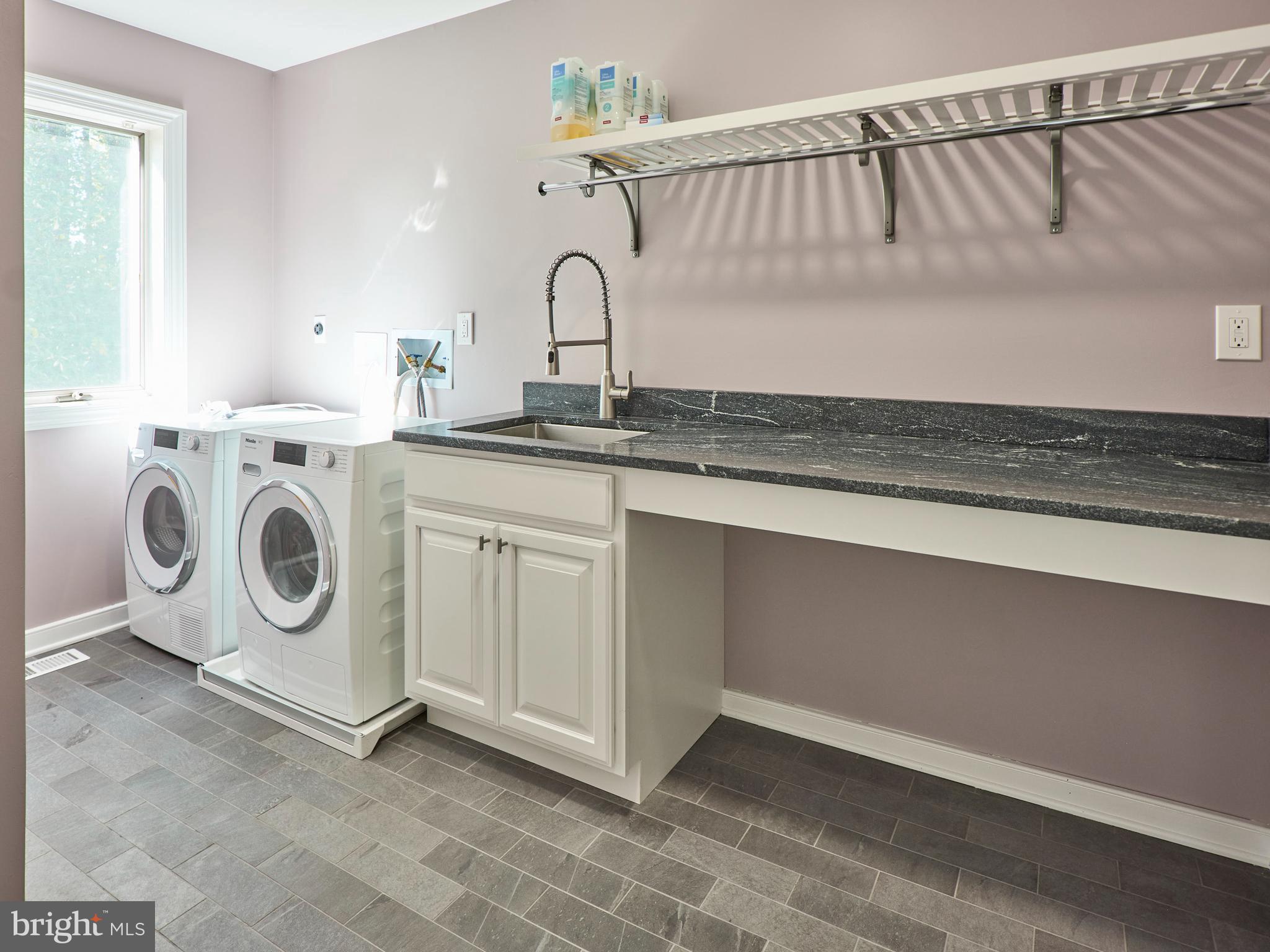 INDIAN SPRINGS - Residential