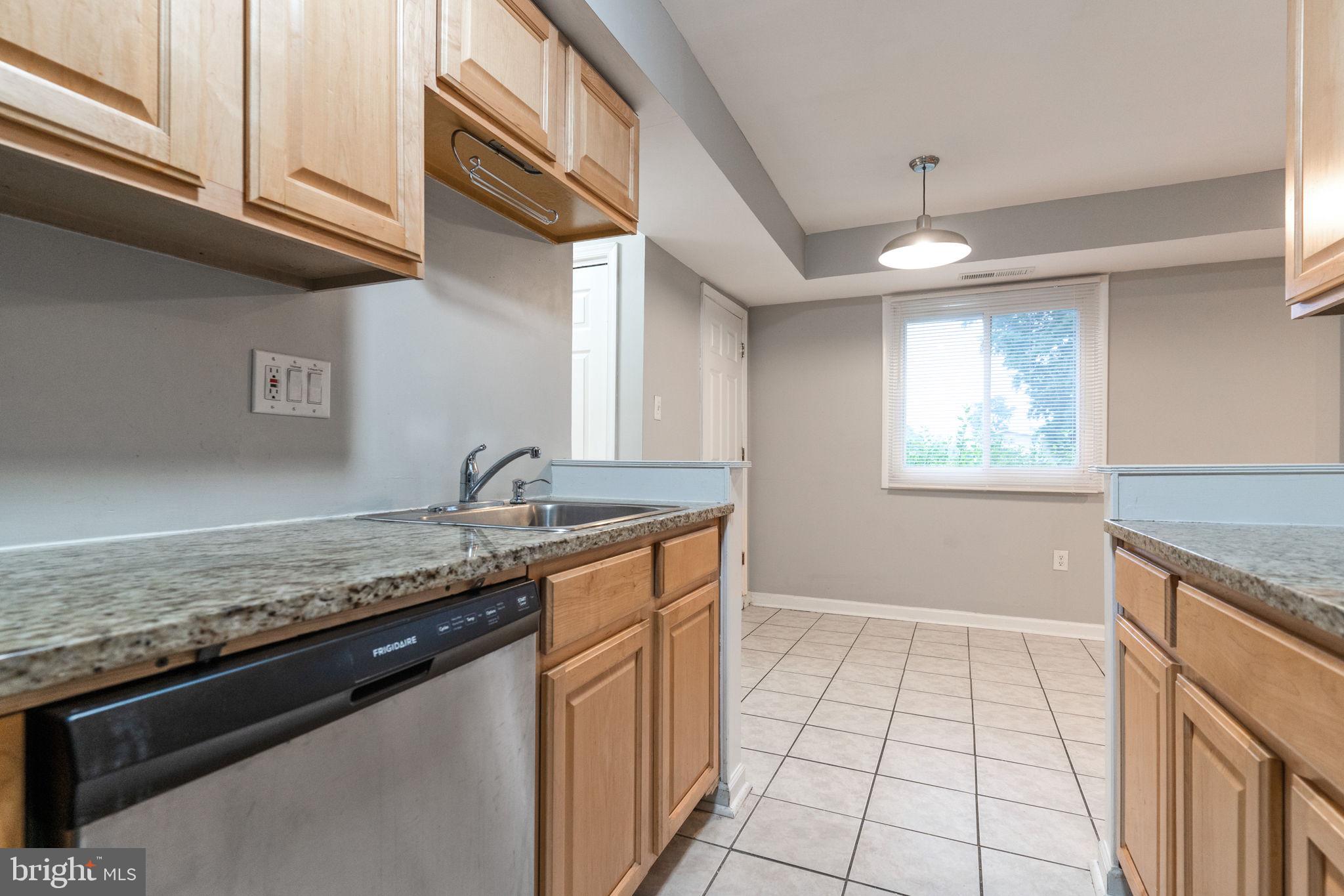 CARROLLAN GARDENS - Residential Lease