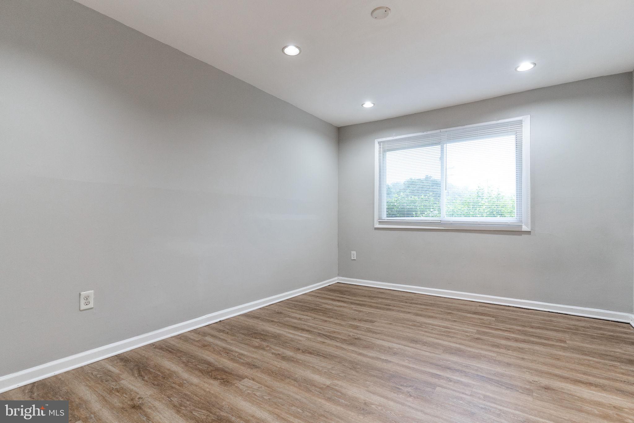 CARROLLAN GARDENS - Residential Lease