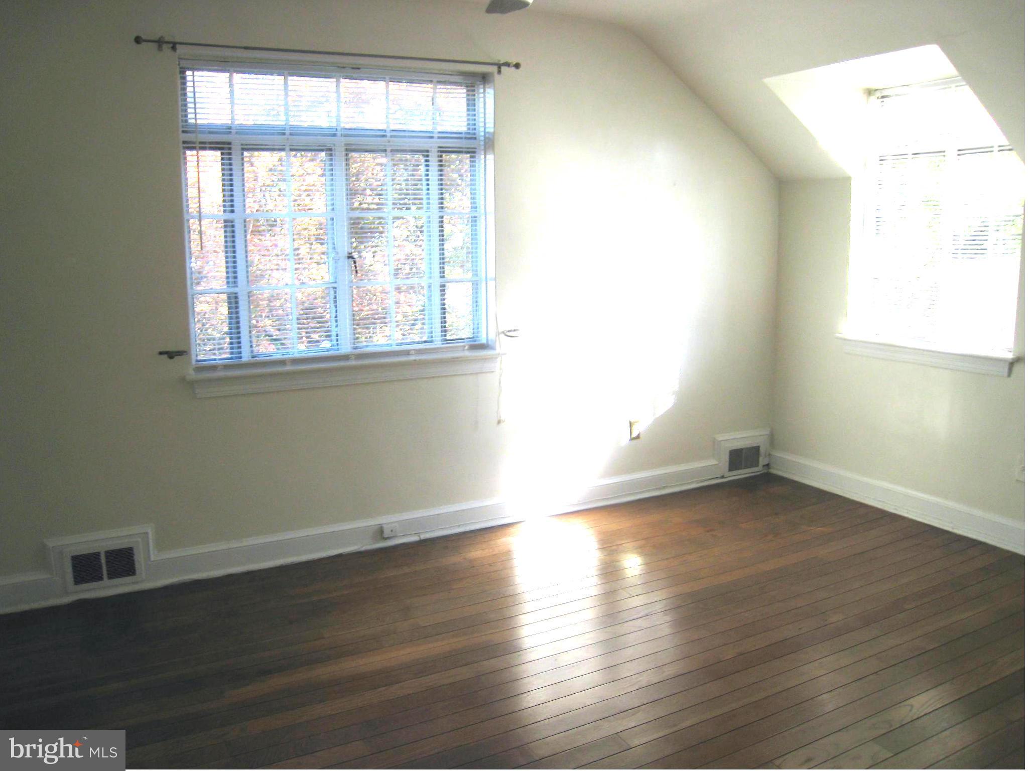 OLD TOWN - Residential Lease