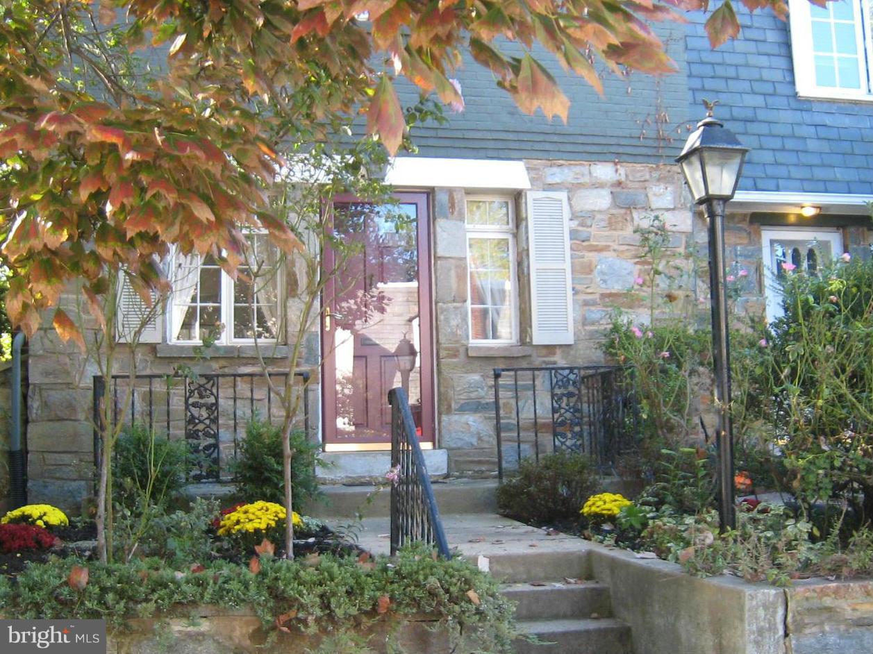 OLD TOWN - Residential Lease