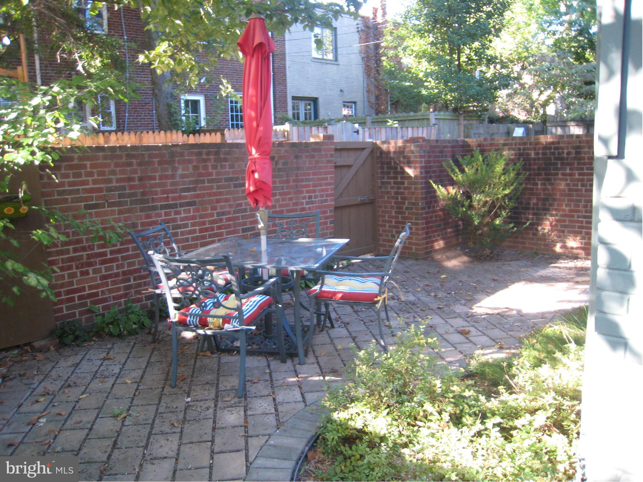 OLD TOWN - Residential Lease