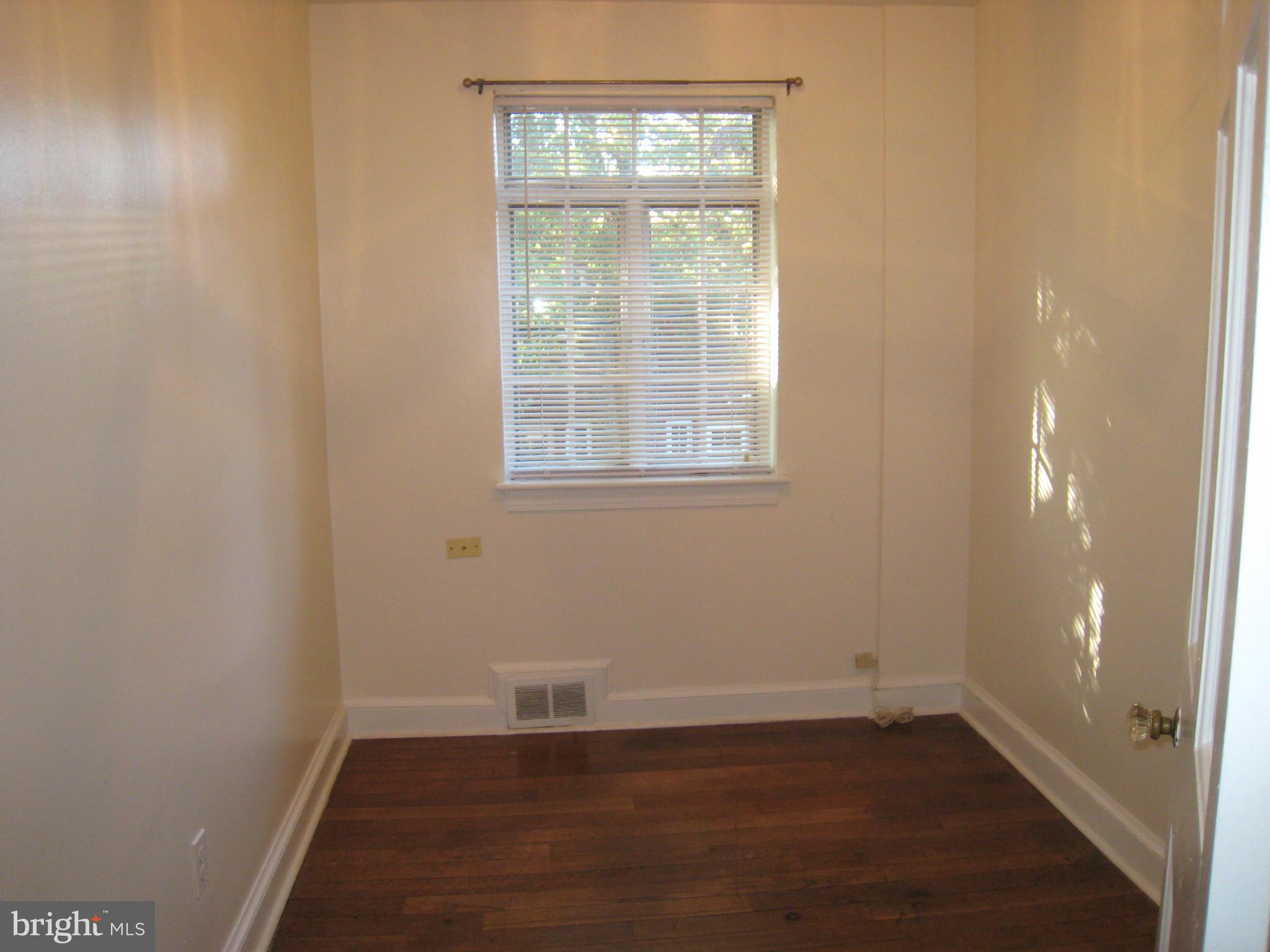 OLD TOWN - Residential Lease