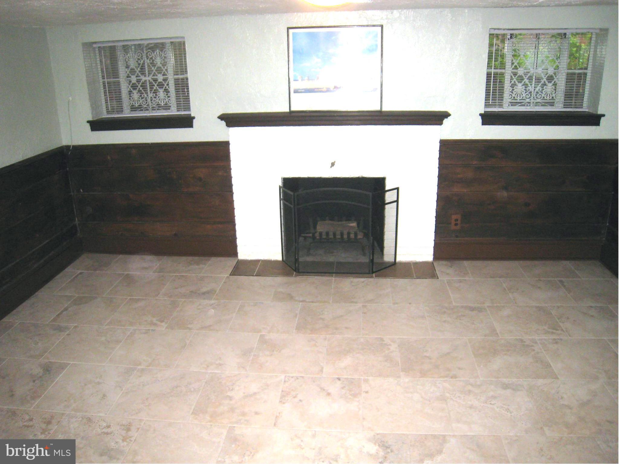 OLD TOWN - Residential Lease