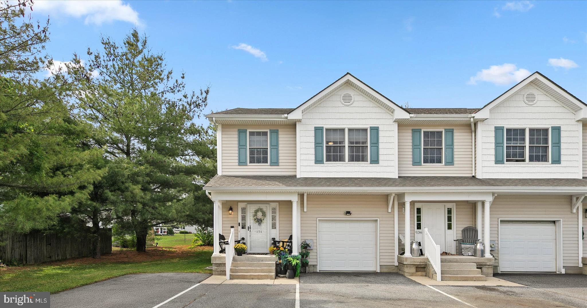 ADMIRALS QUARTERS - Residential
