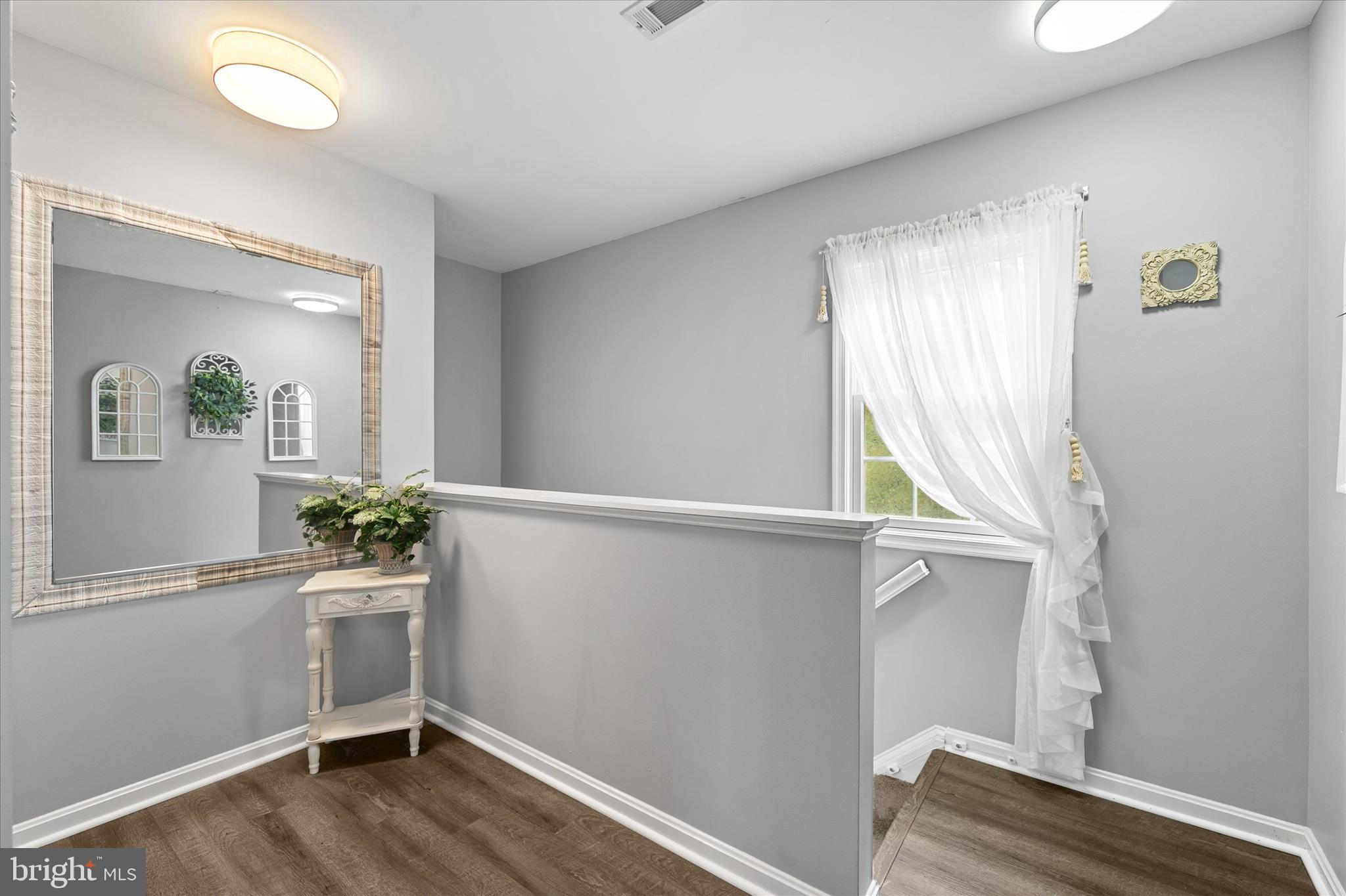 ADMIRALS QUARTERS - Residential