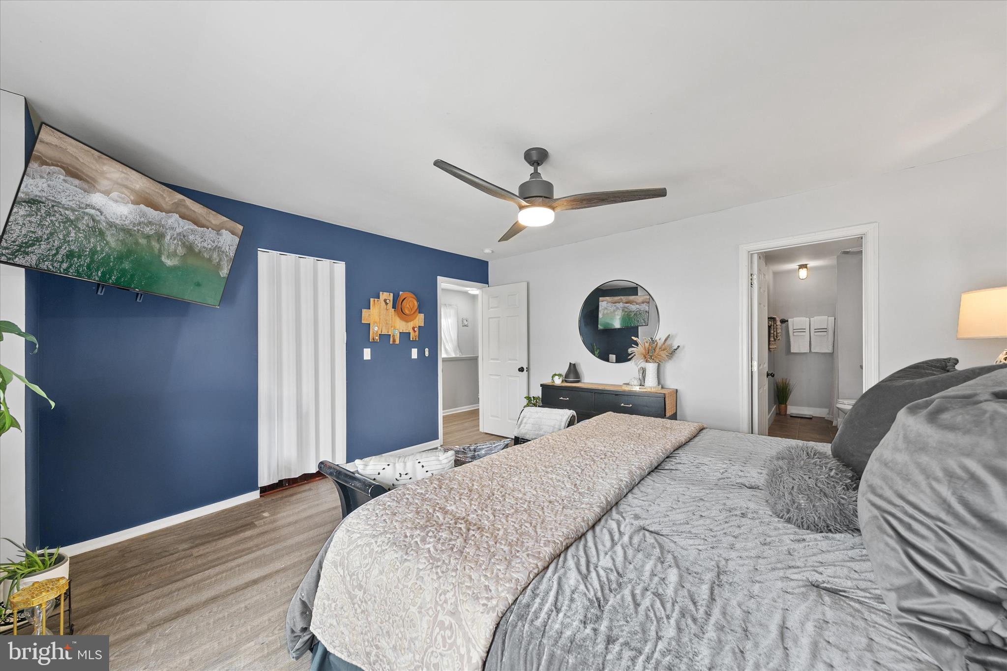 ADMIRALS QUARTERS - Residential
