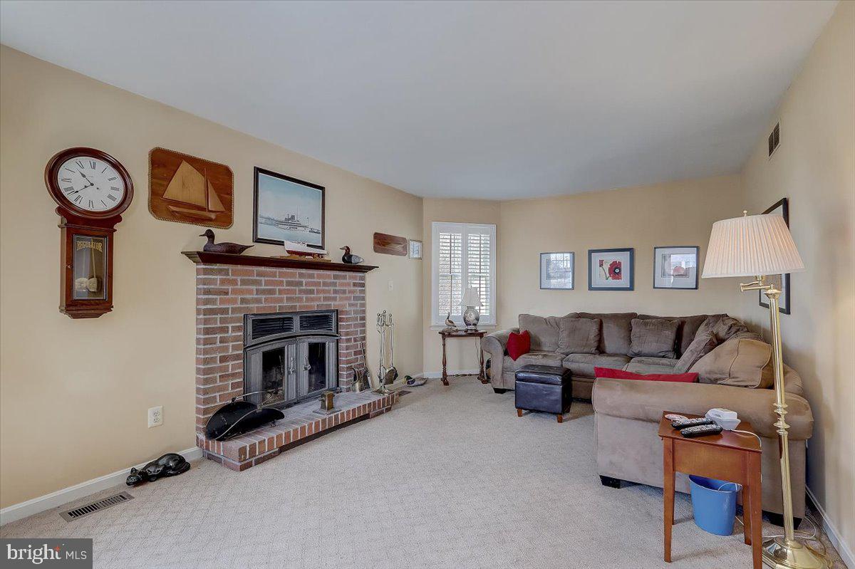 PERRY HALL - Residential