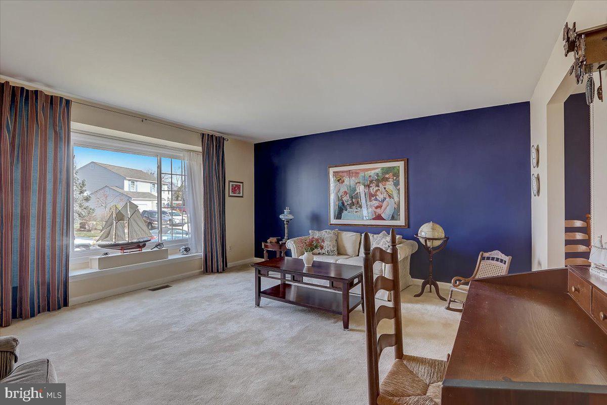 PERRY HALL - Residential