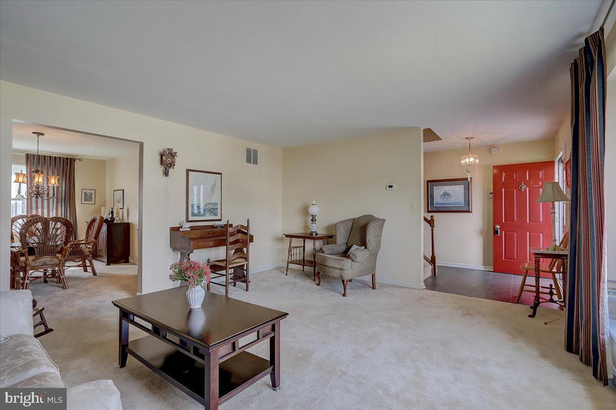 PERRY HALL - Residential