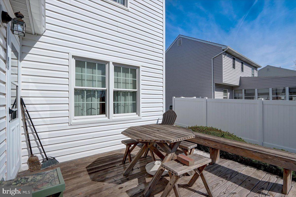 PERRY HALL - Residential