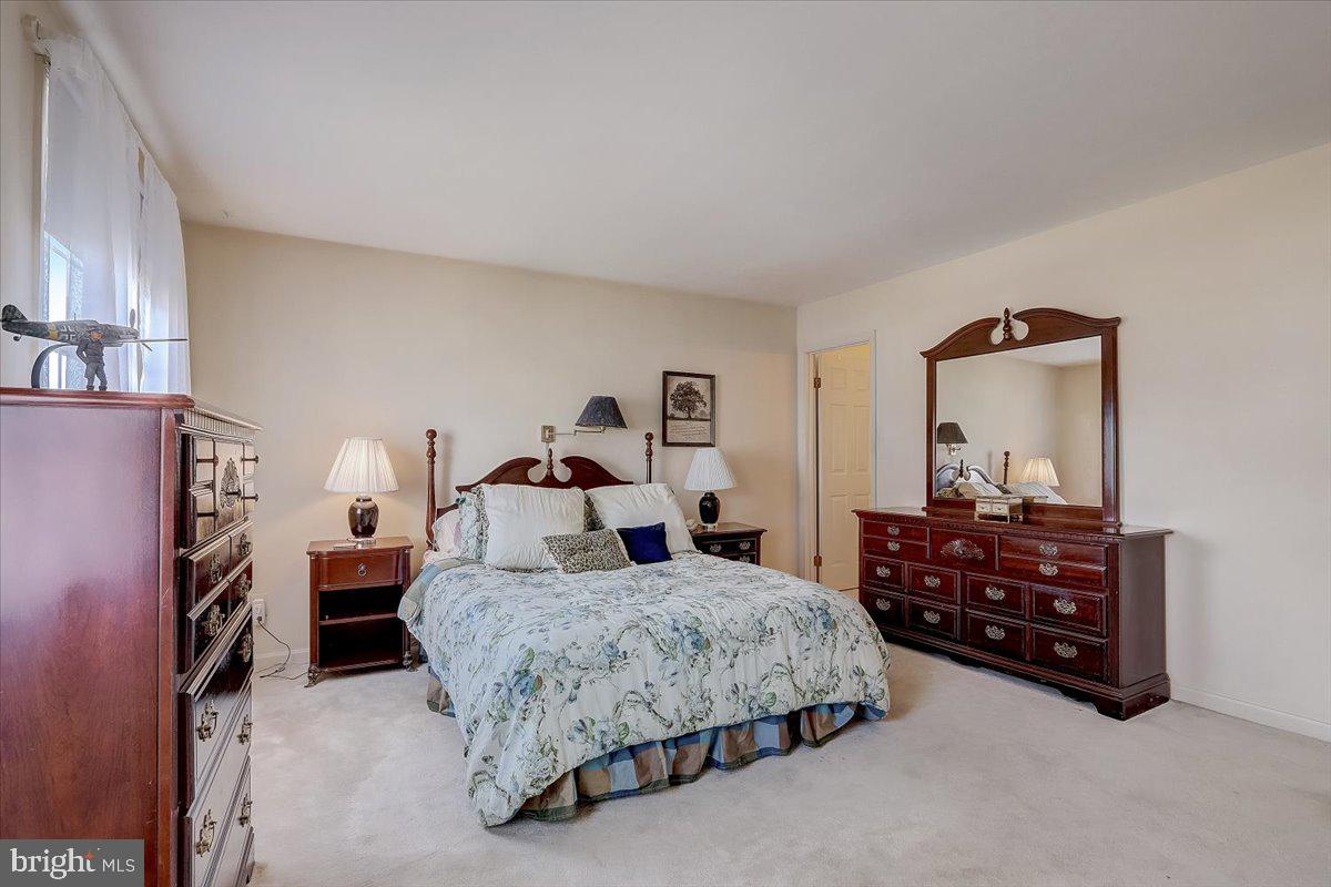 PERRY HALL - Residential