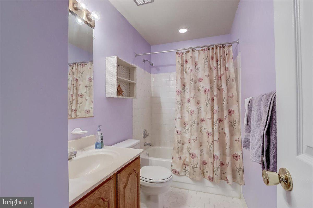 PERRY HALL - Residential