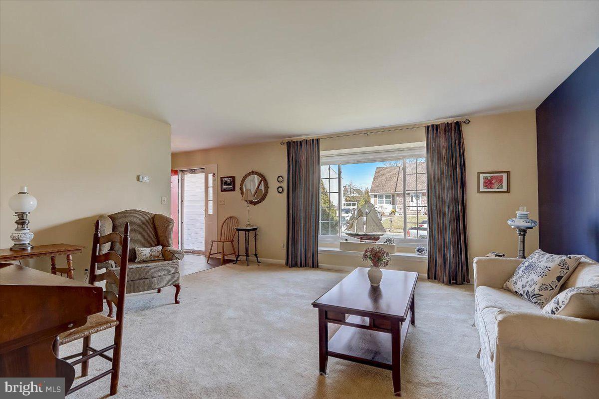 PERRY HALL - Residential