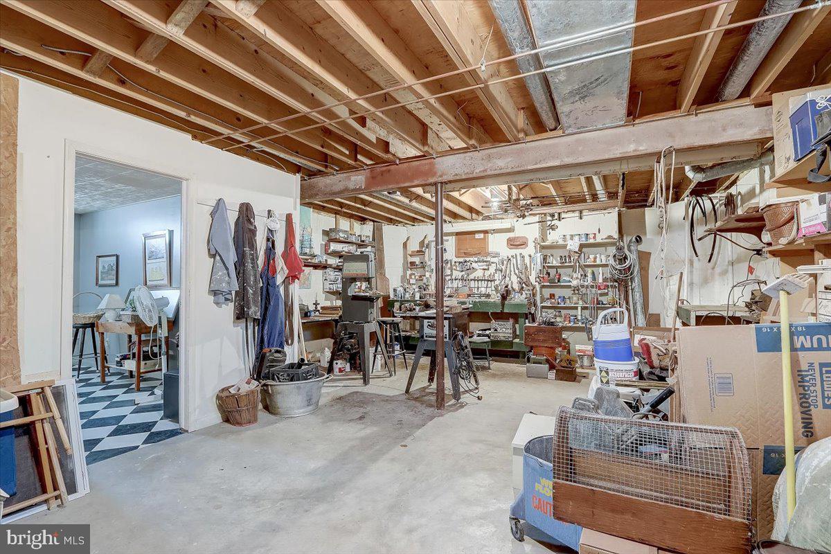 PERRY HALL - Residential