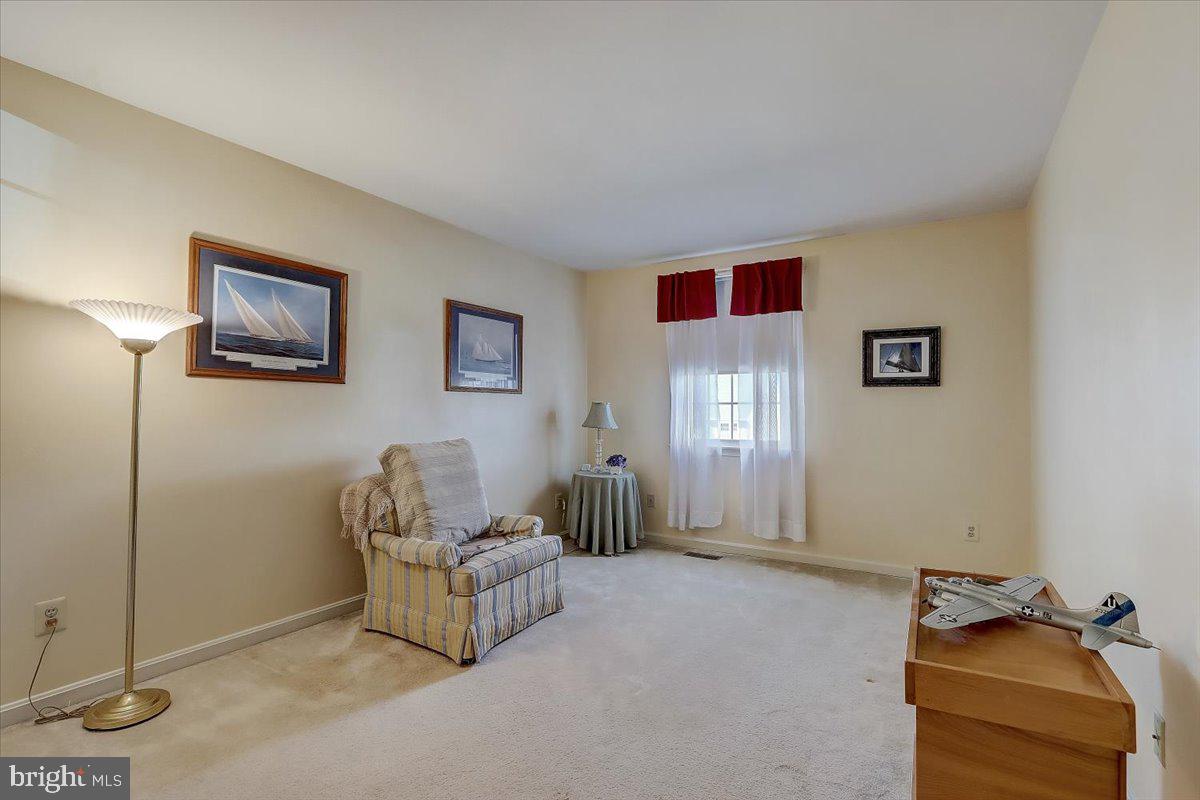 PERRY HALL - Residential