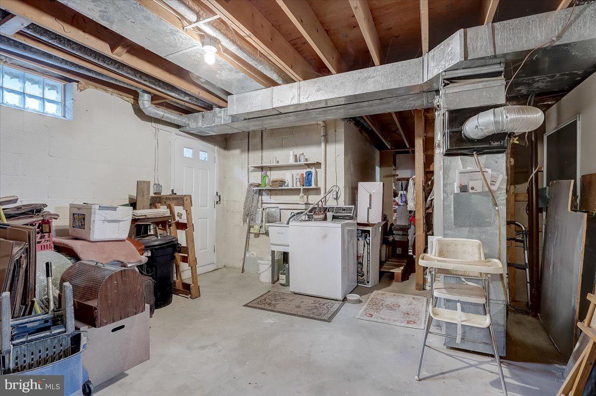 PERRY HALL - Residential