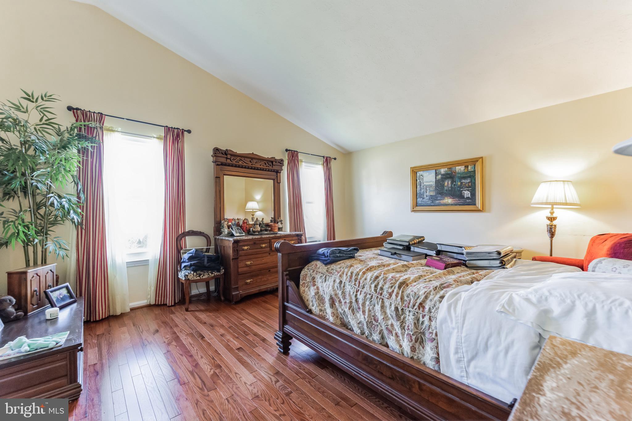 SPRINGFIELD MANOR - Residential