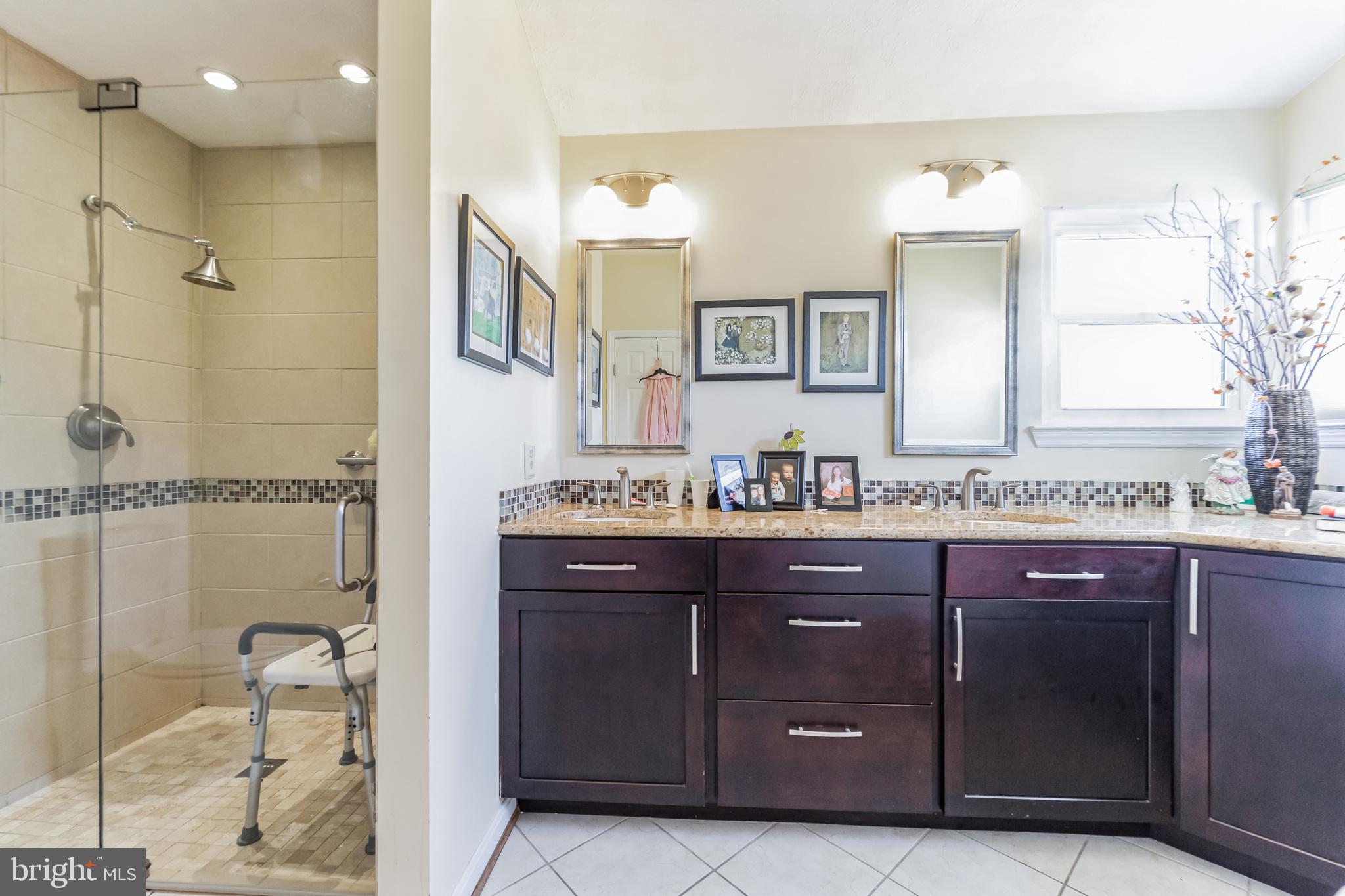 SPRINGFIELD MANOR - Residential