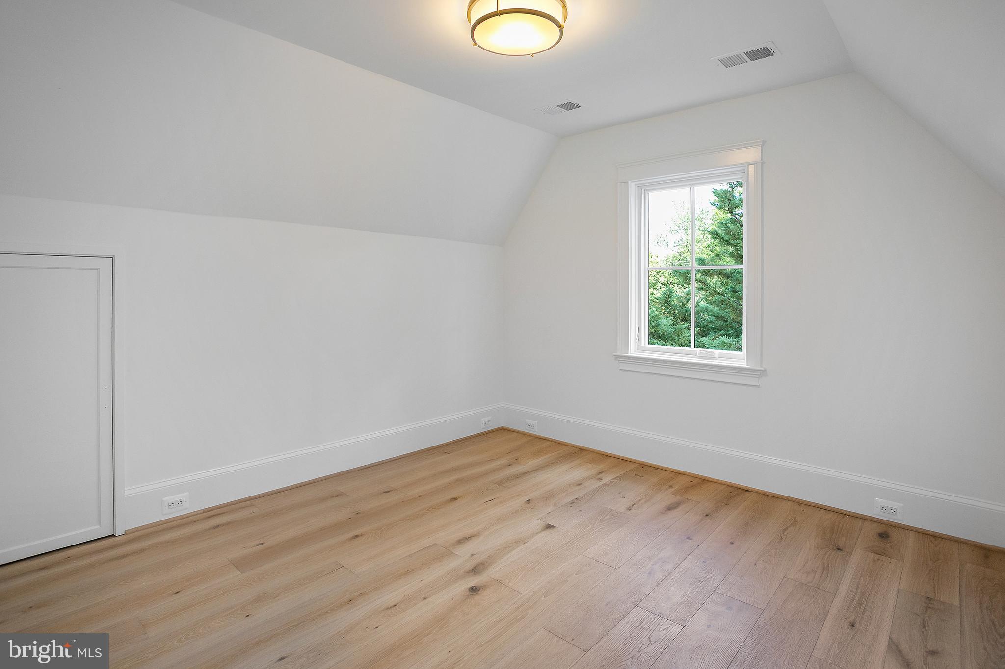 ASHTON HEIGHTS - Residential