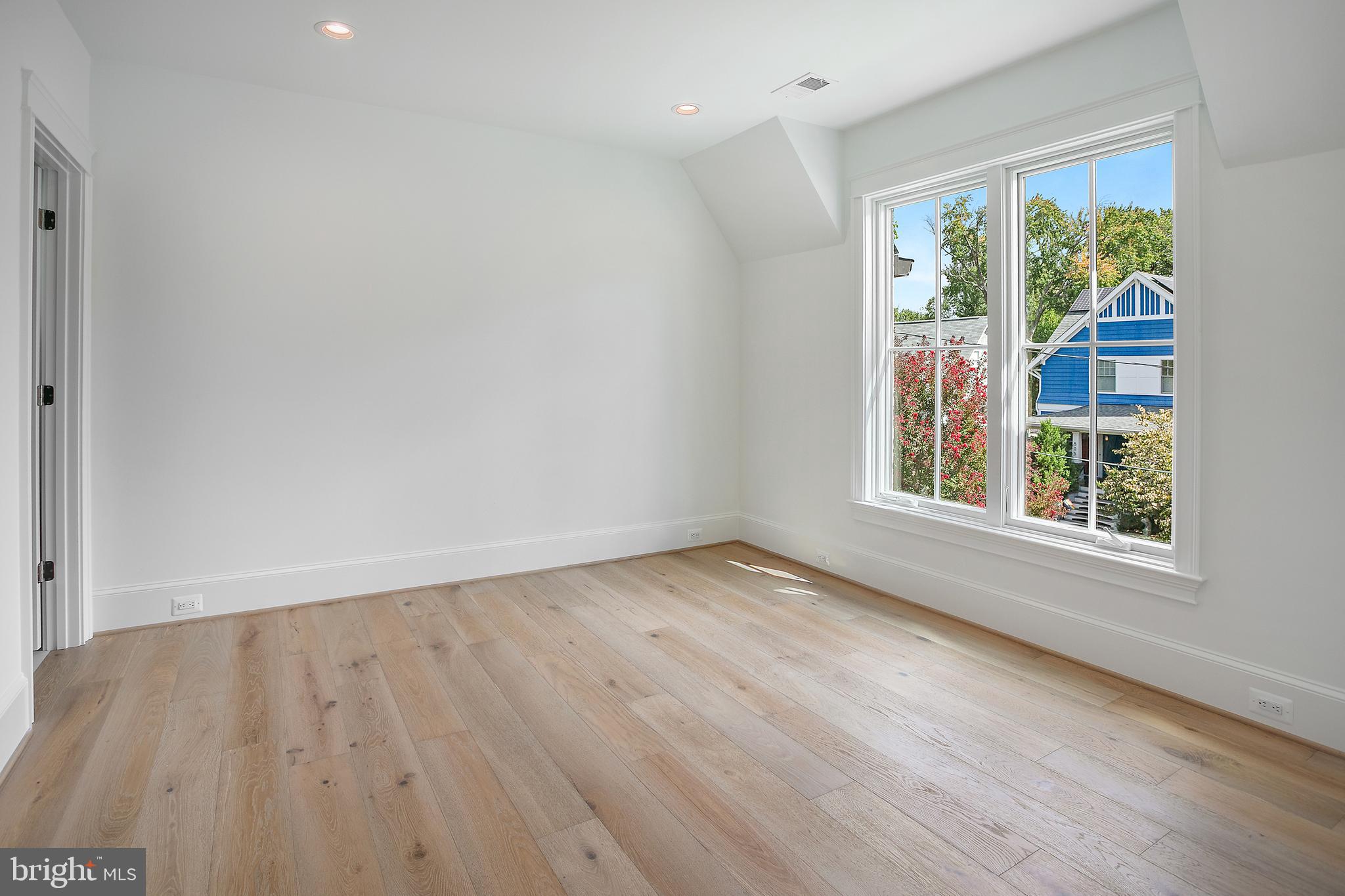 ASHTON HEIGHTS - Residential