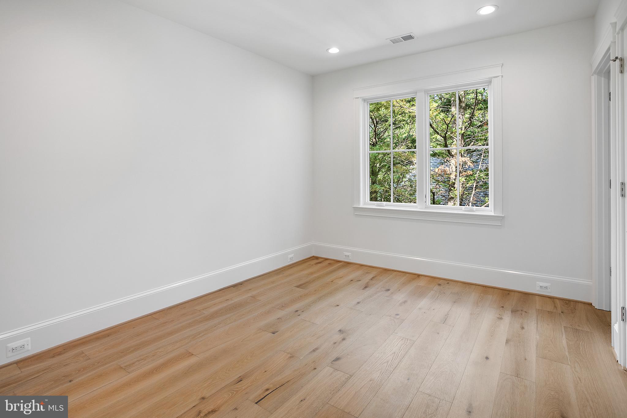 ASHTON HEIGHTS - Residential