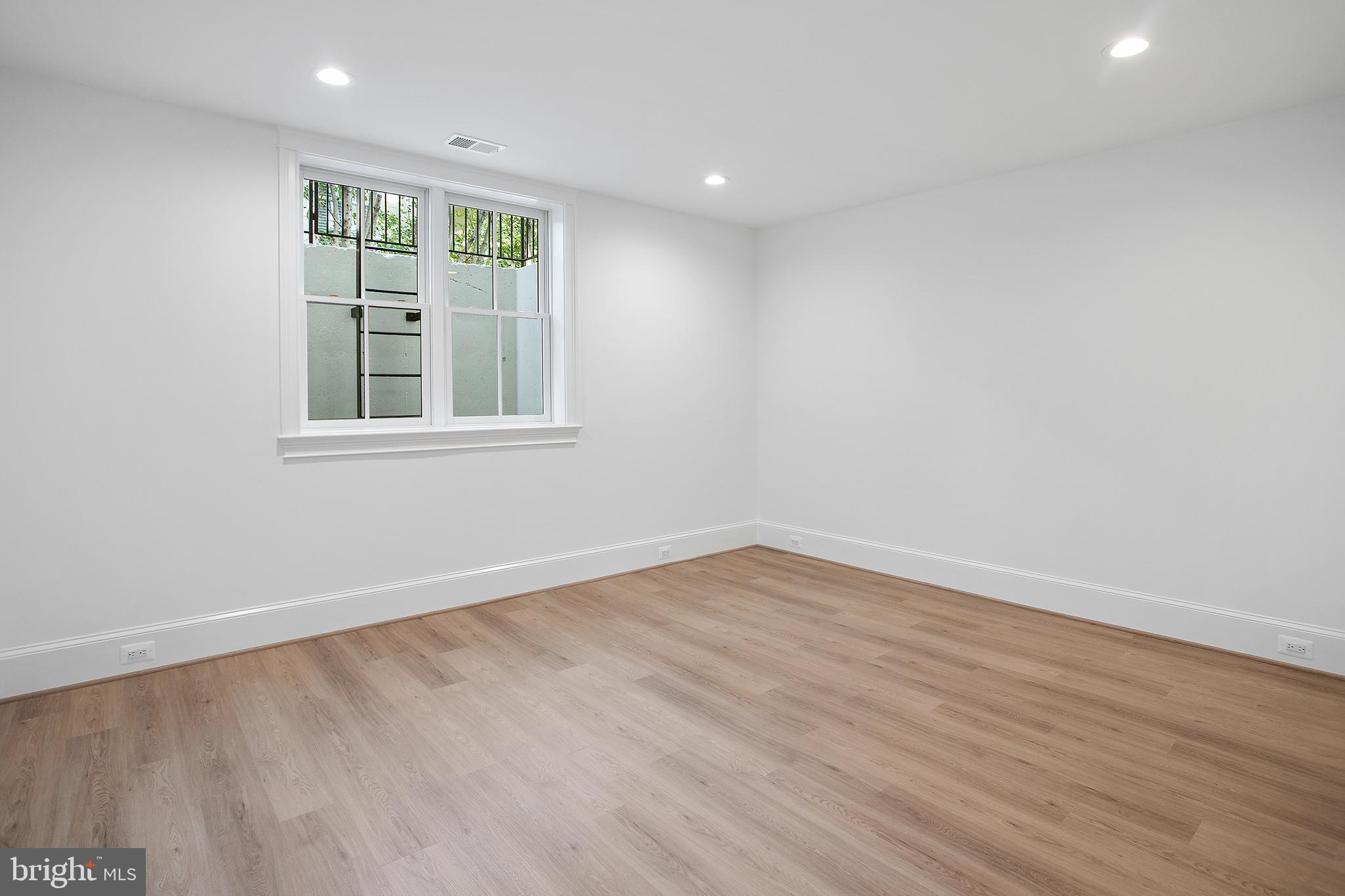 ASHTON HEIGHTS - Residential